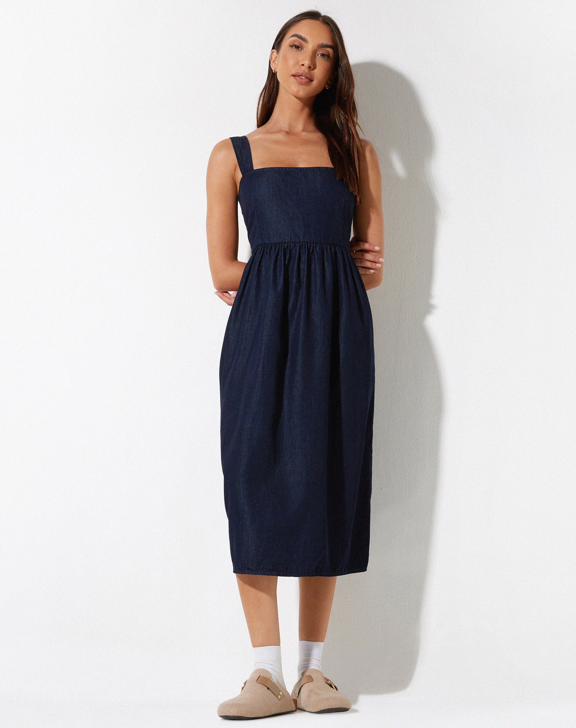 Image de Doraya Midi Dress in Denim Blue Chambray