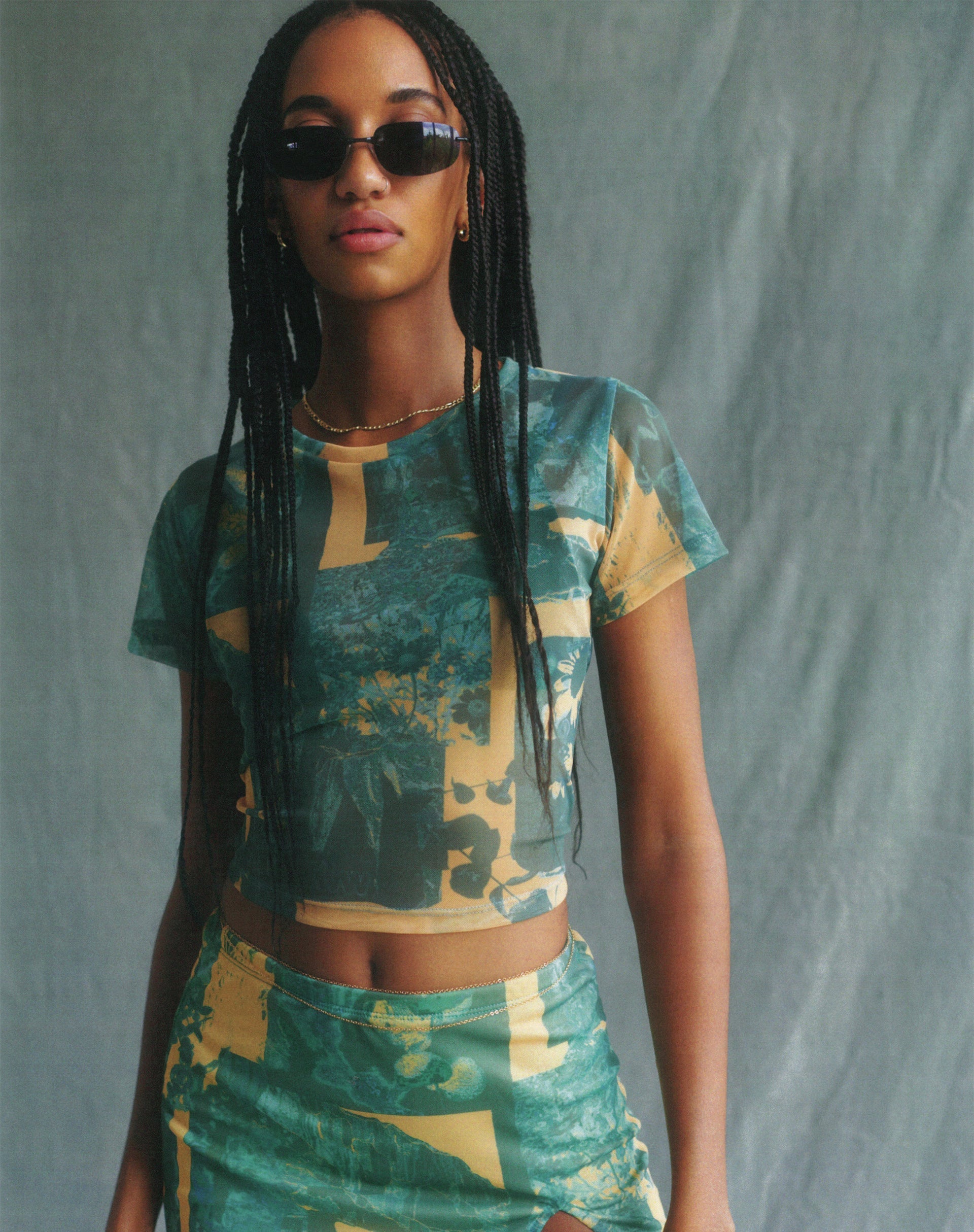 Image de Motel x Olivia Neill Zora Top in Collage Floral Shadow Green