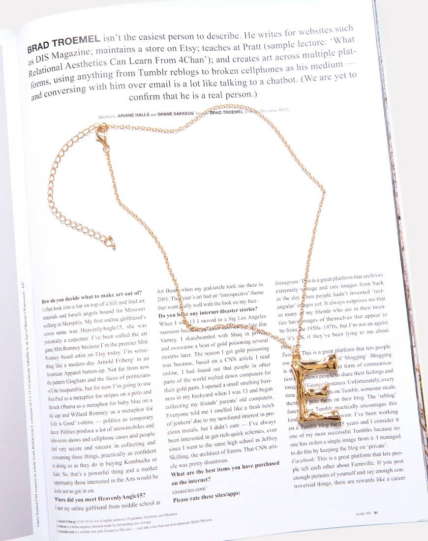 Image de Collier en or Lettre E