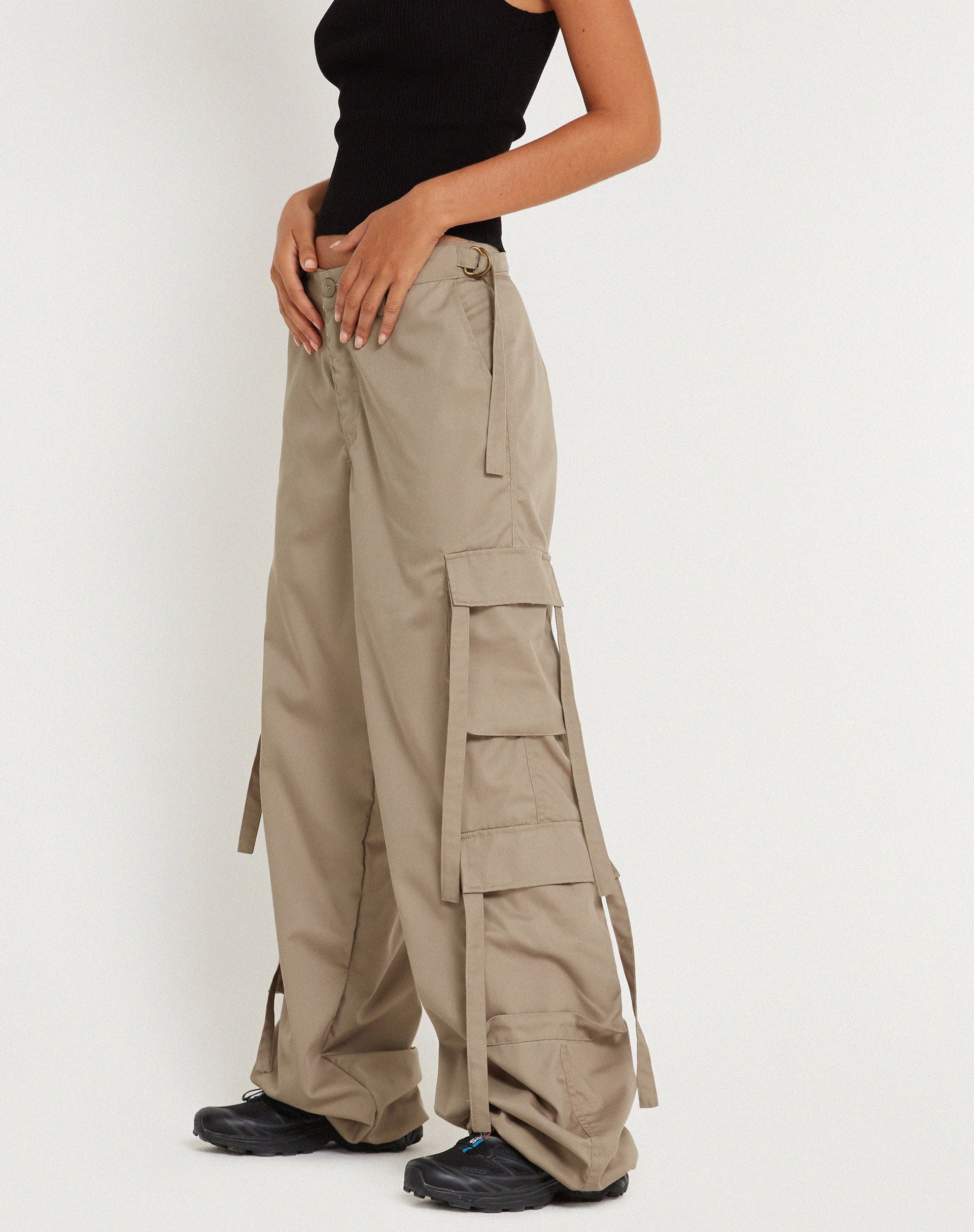 Image de pantalon cargo à jambes larges Edgar en coton drill taupe