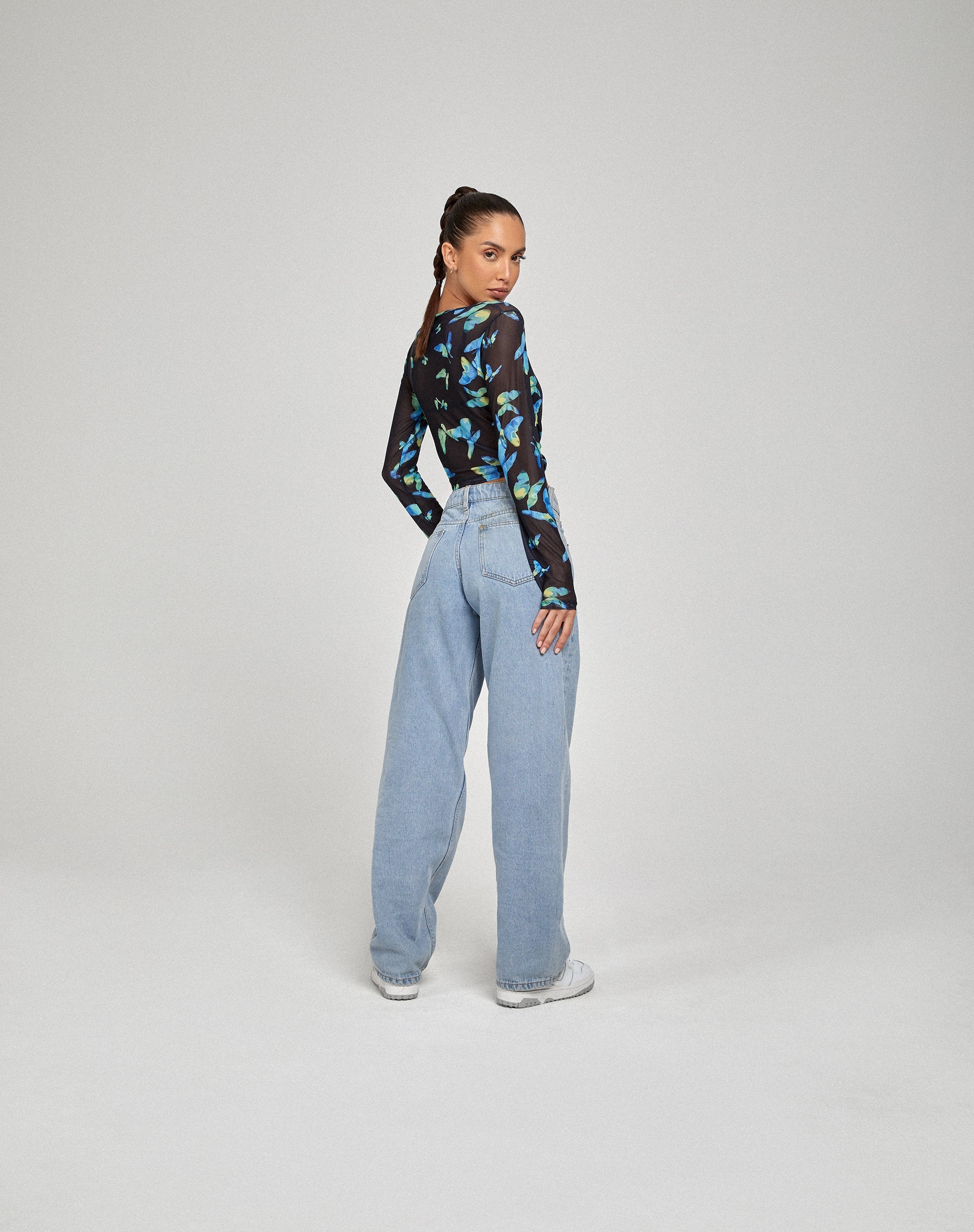 Image de Elijah Long Sleeve Top in Butterfly Watercolour Black