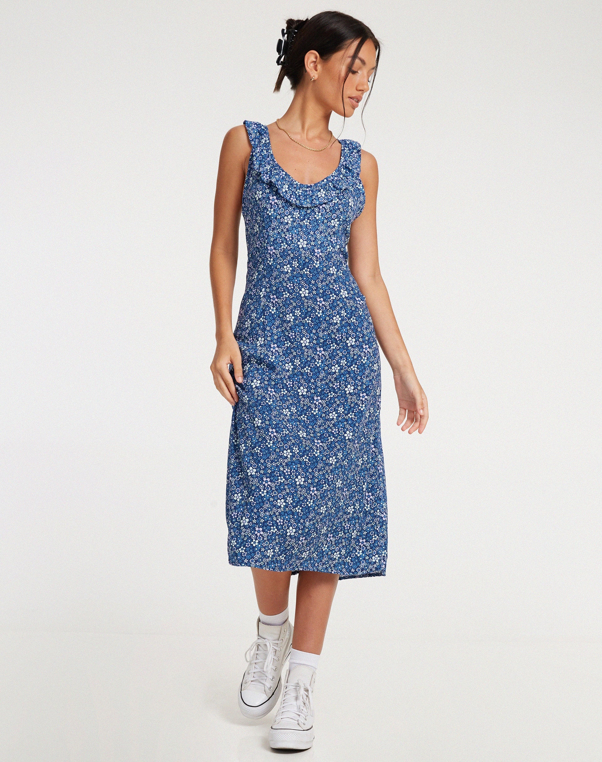 Image de Elleta Midi Dress in Retro Floral Blue