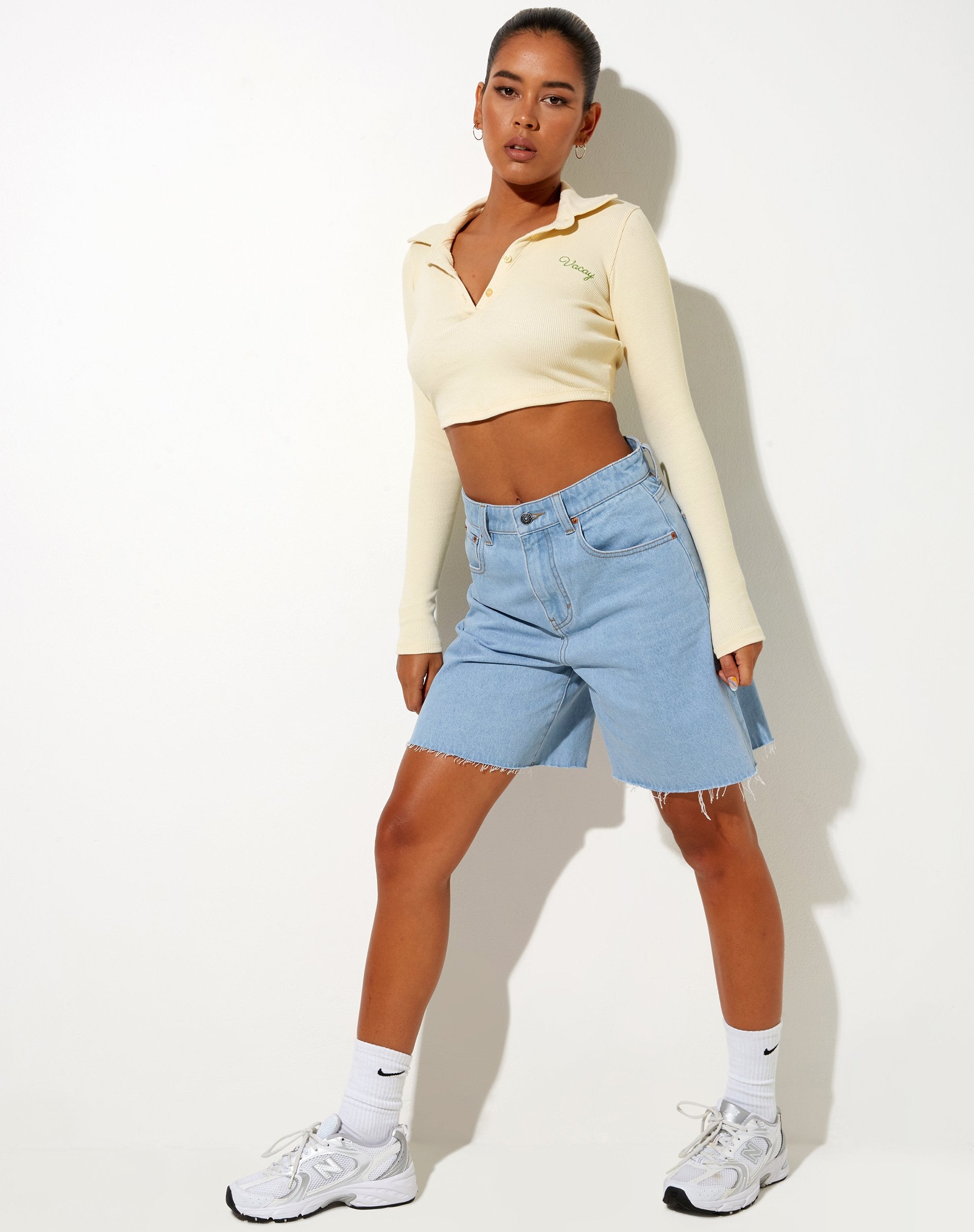Image de Elody Crop Top in Buttercream Vacay Embro