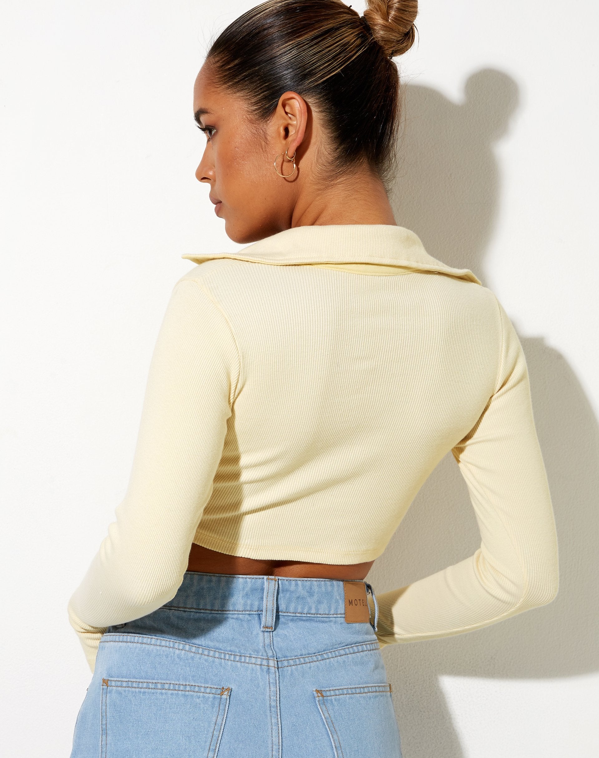 Image de Elody Crop Top in Buttercream Vacay Embro