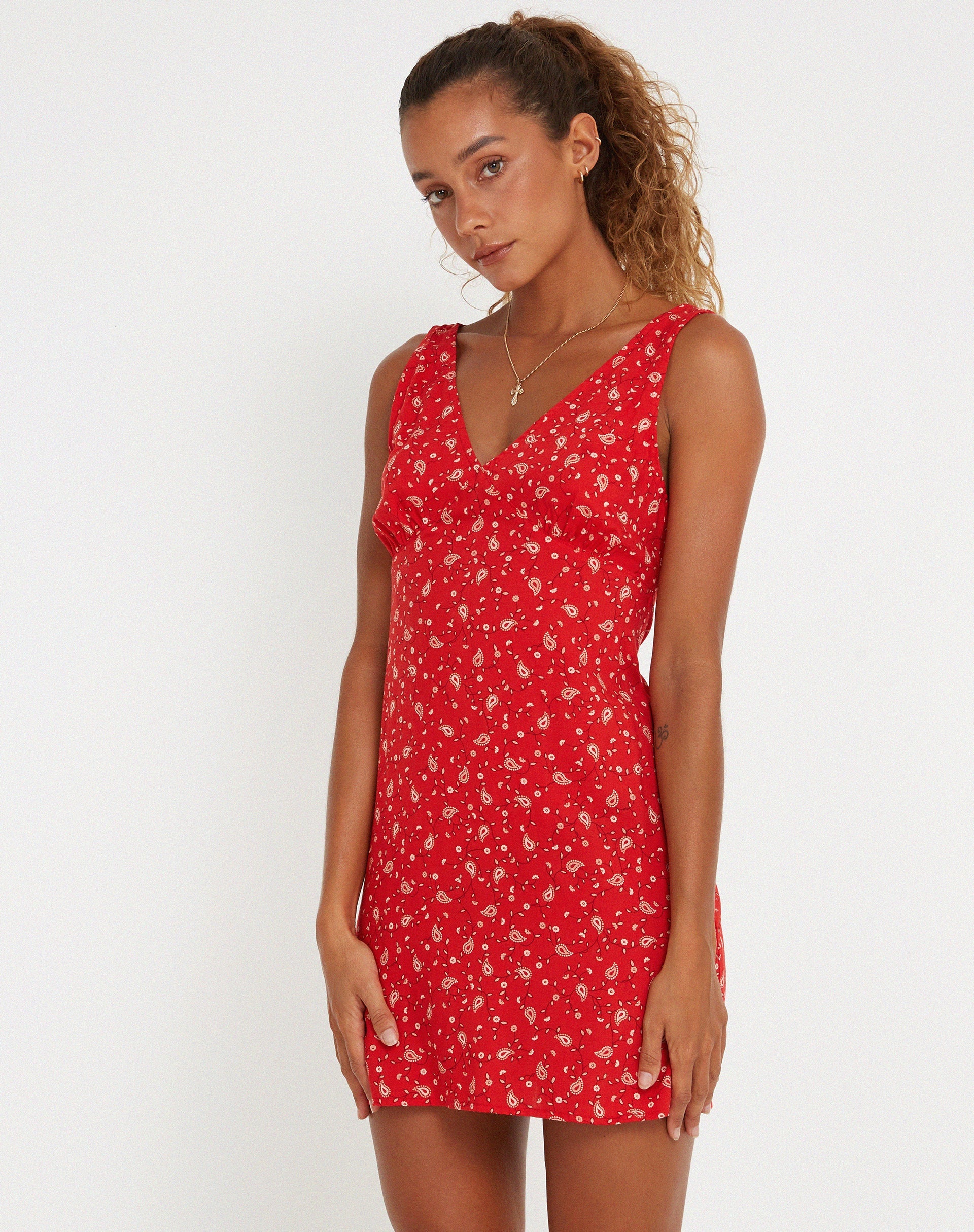 image de Eluned Day Dress in Paisley Fun Red