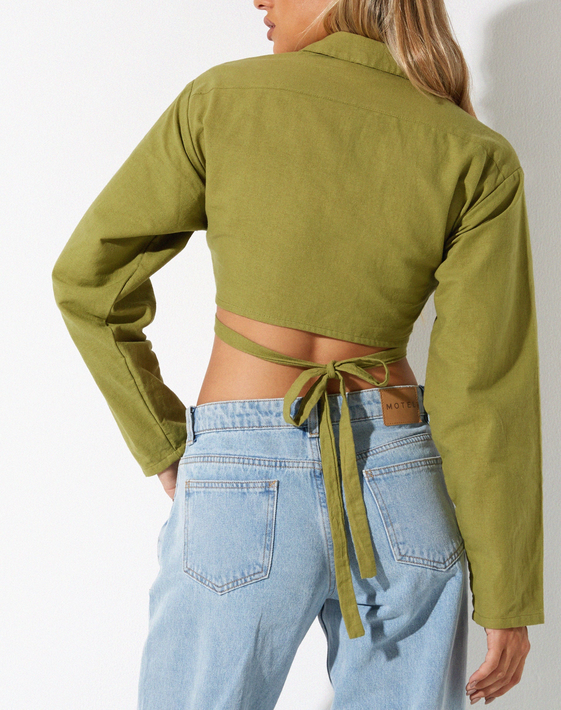 image de Elyse Crop Top in Linen Rami Green