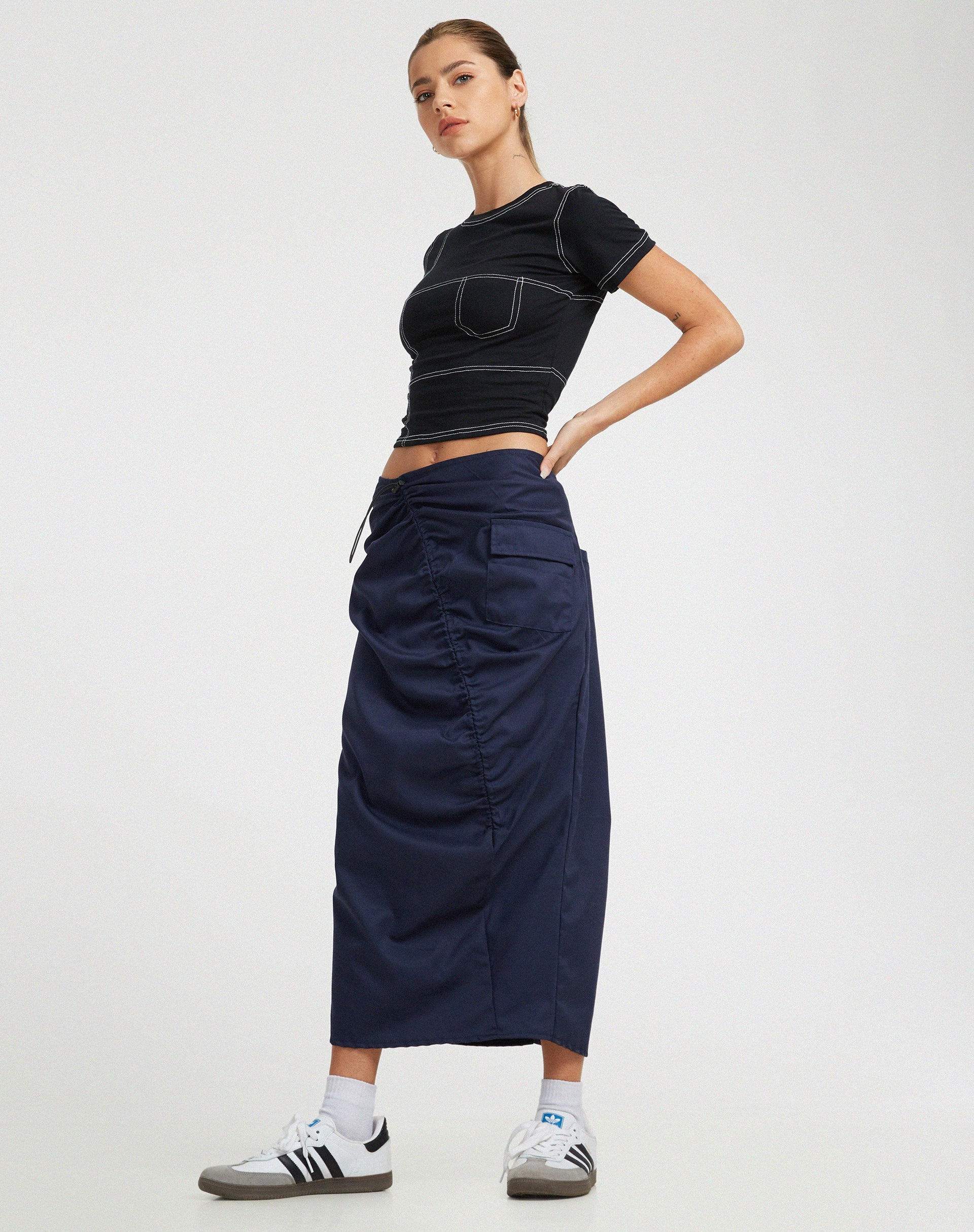 image de Enore Midi Skirt in Navy