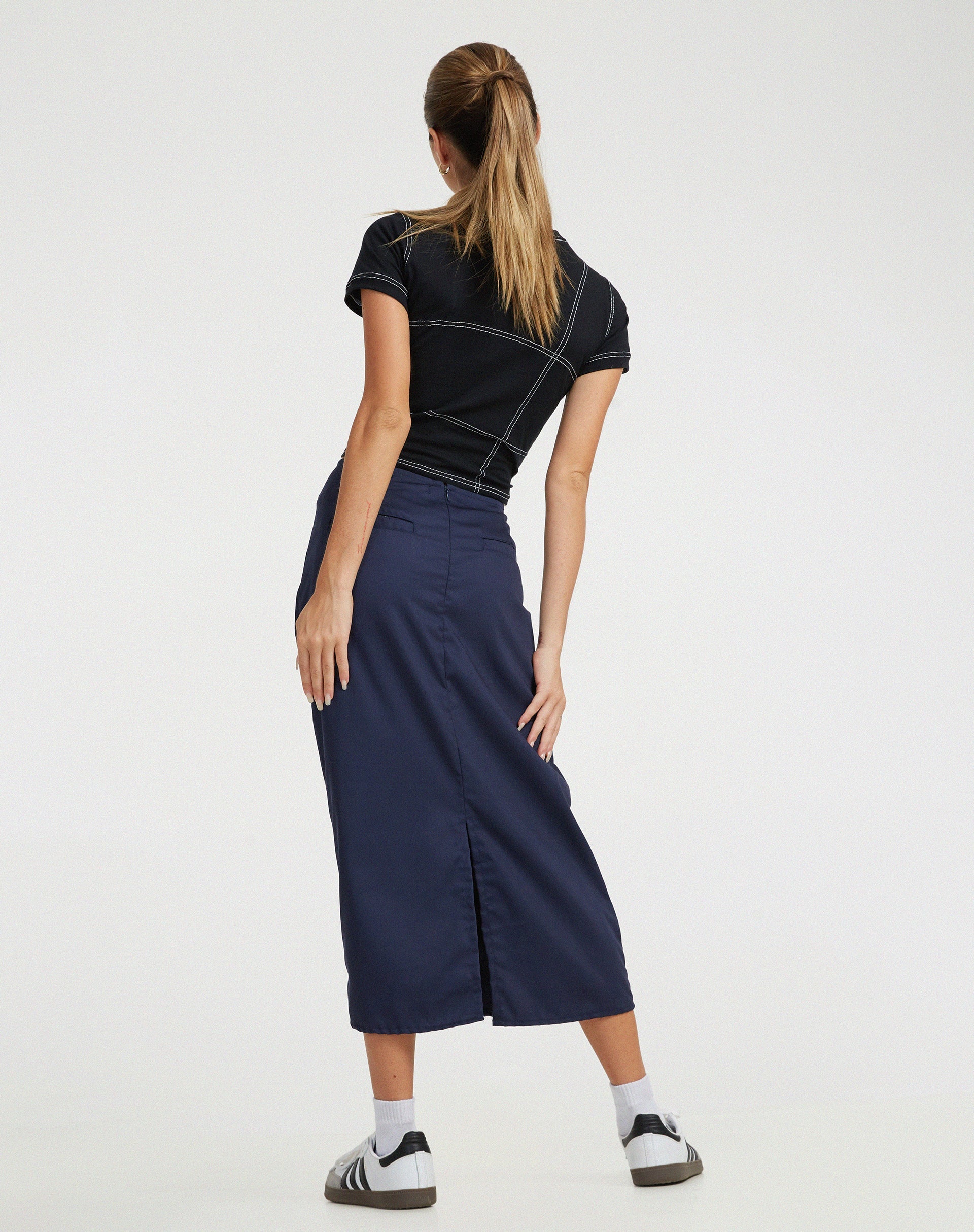 image de Enore Midi Skirt in Navy