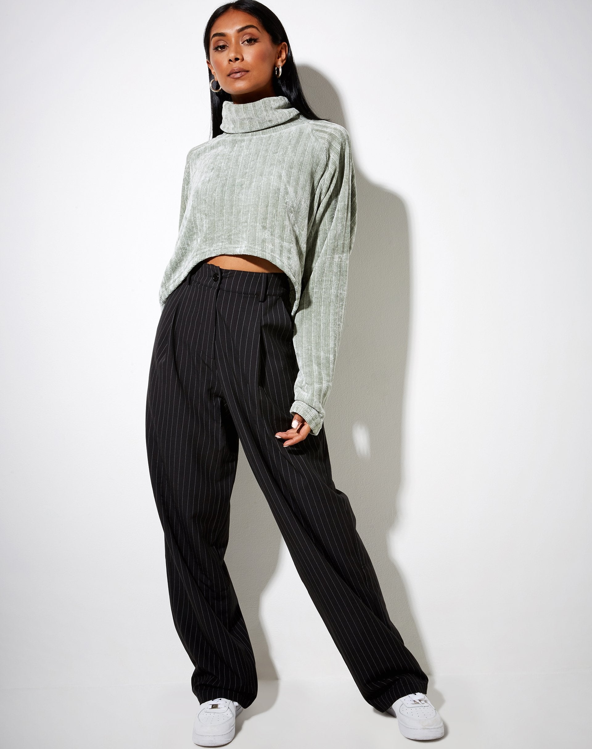 Image de l'Evie Cropped Jumper in Chenille Sage