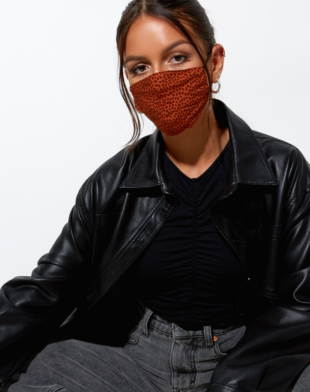 Masque pour le visage en Mini Croc Brown
