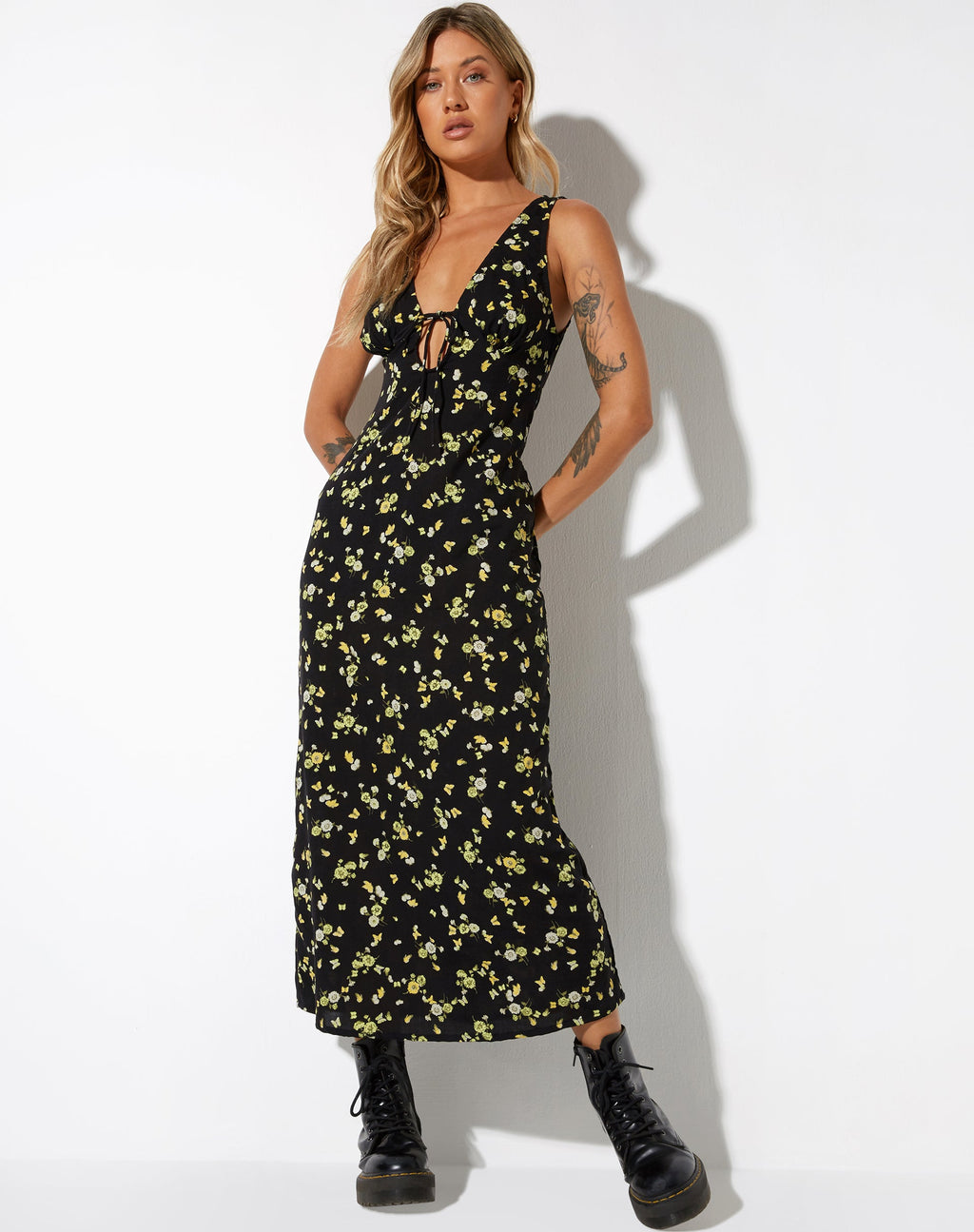 Fiaso Midi Dress in Lemon and Lime Black (Robe midi en citron et citron vert)