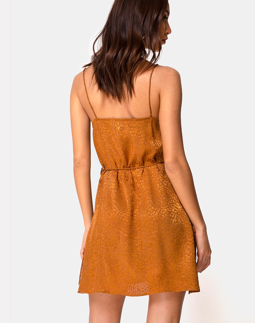 Robe enveloppante Furiosa en satin doré Cheetah
