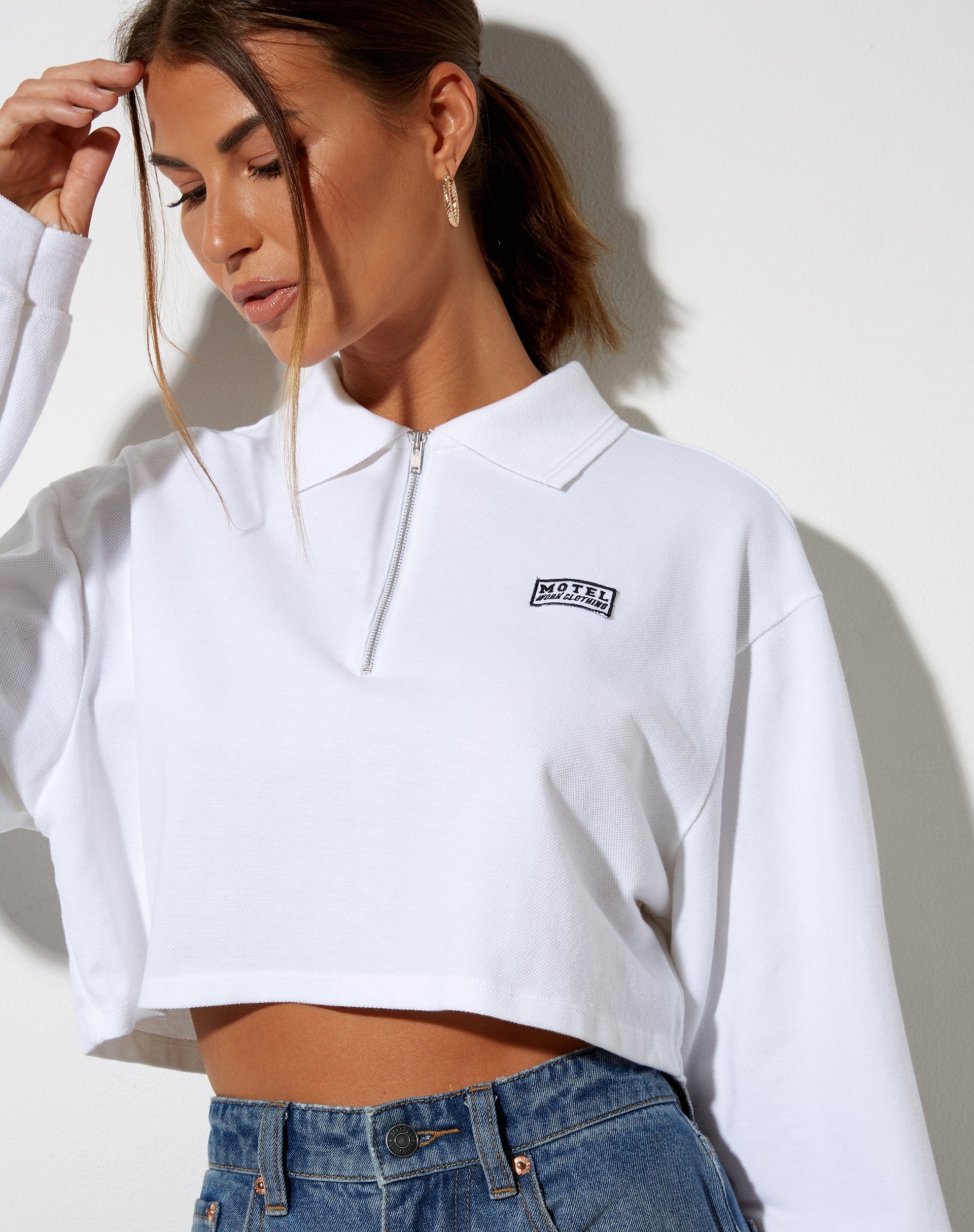 Image de Gandi Crop Top in White with Motel Work Clothing Label