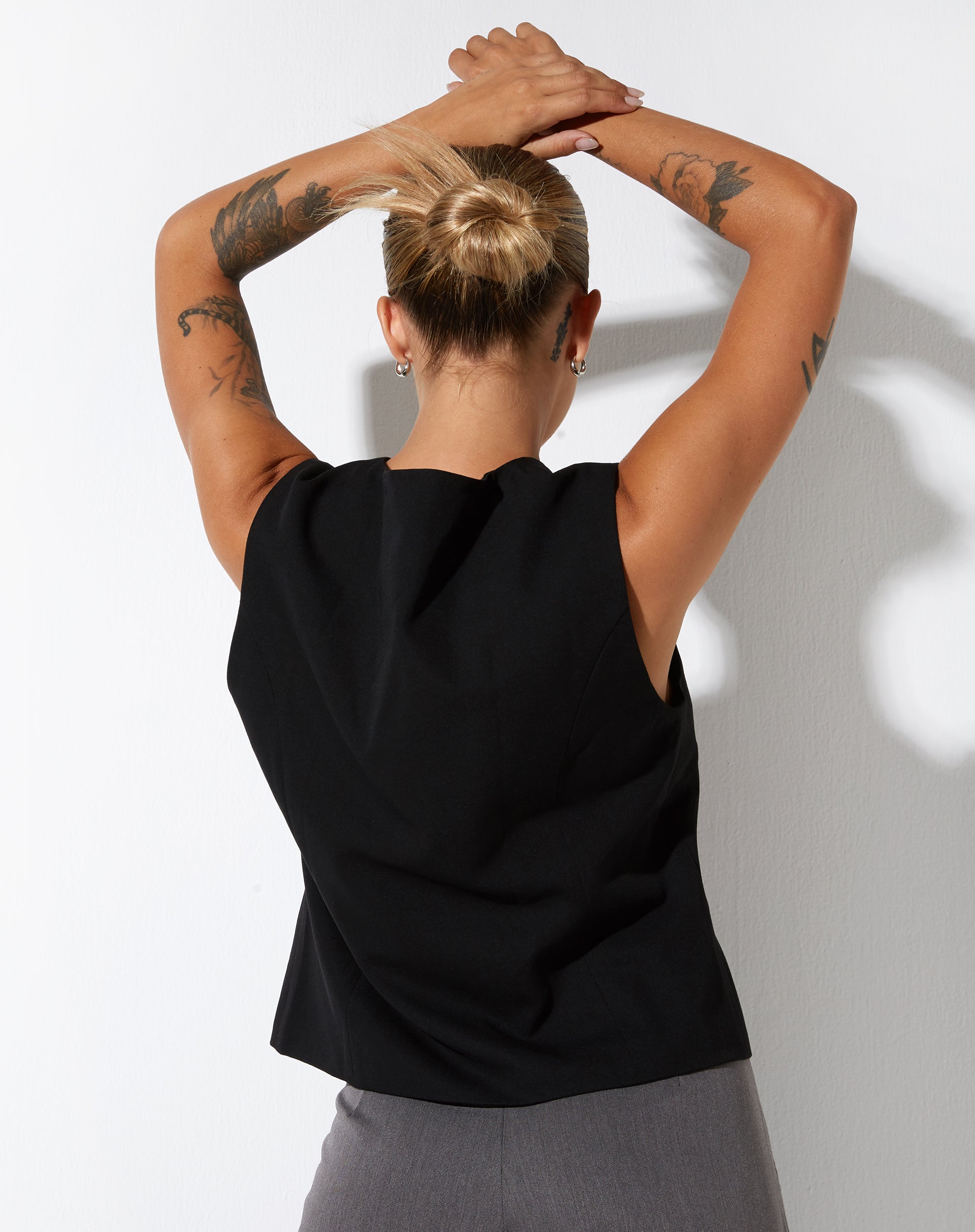 Image du gilet Gavan en tailleur noir