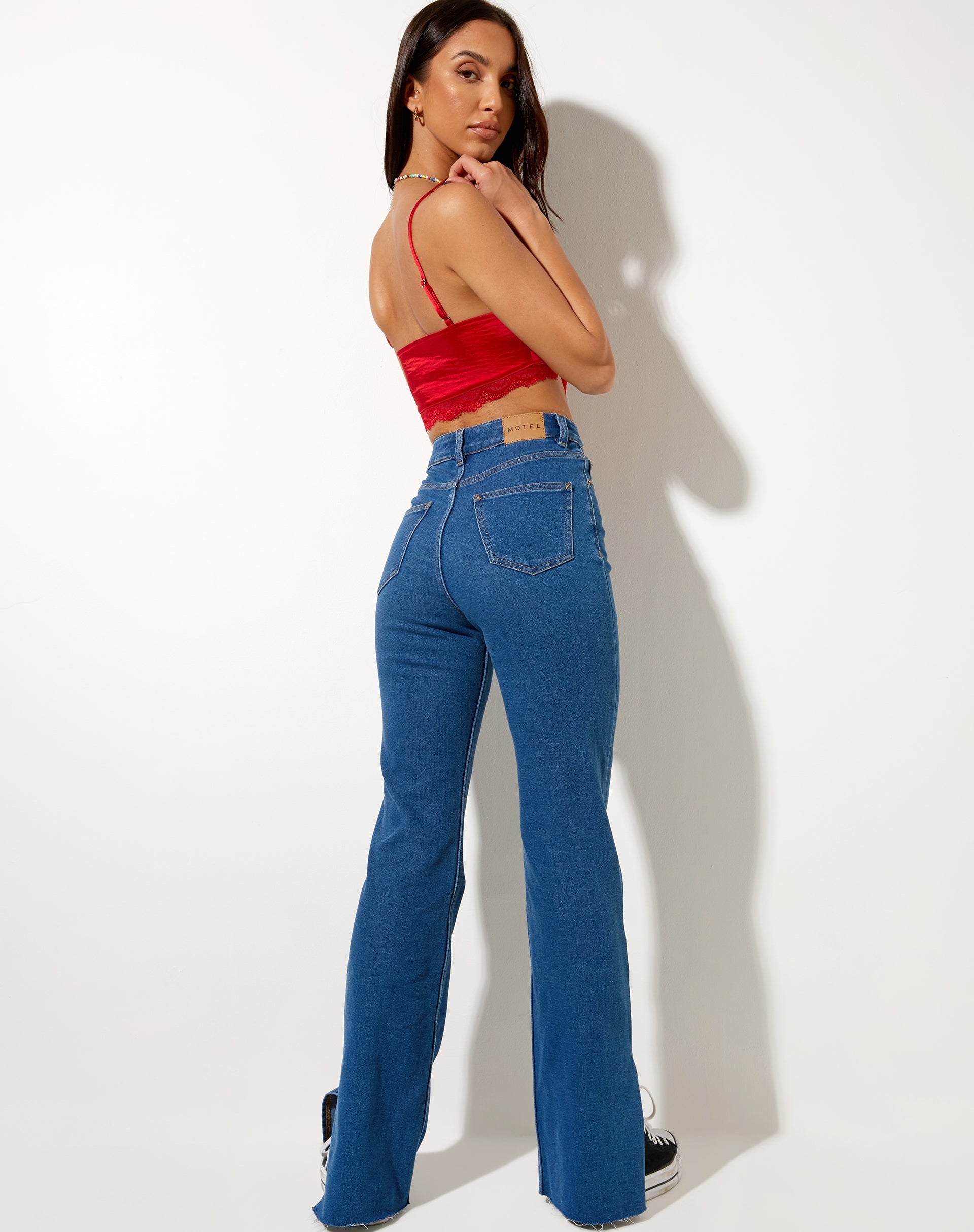Image de Gemlou Cami Top in Satin Red