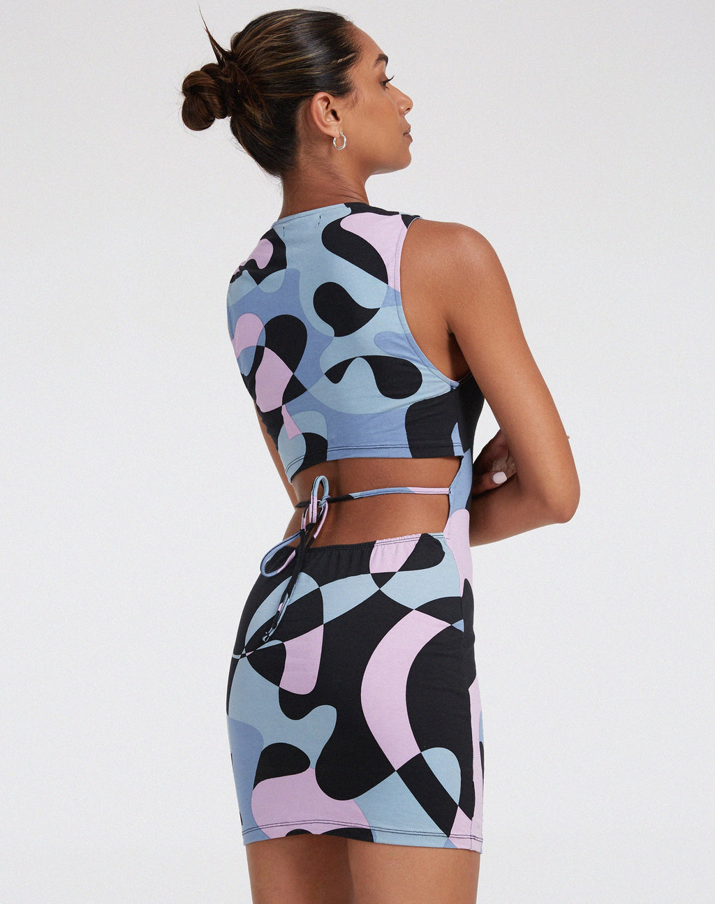 Mini robe Genul en violet abstrait