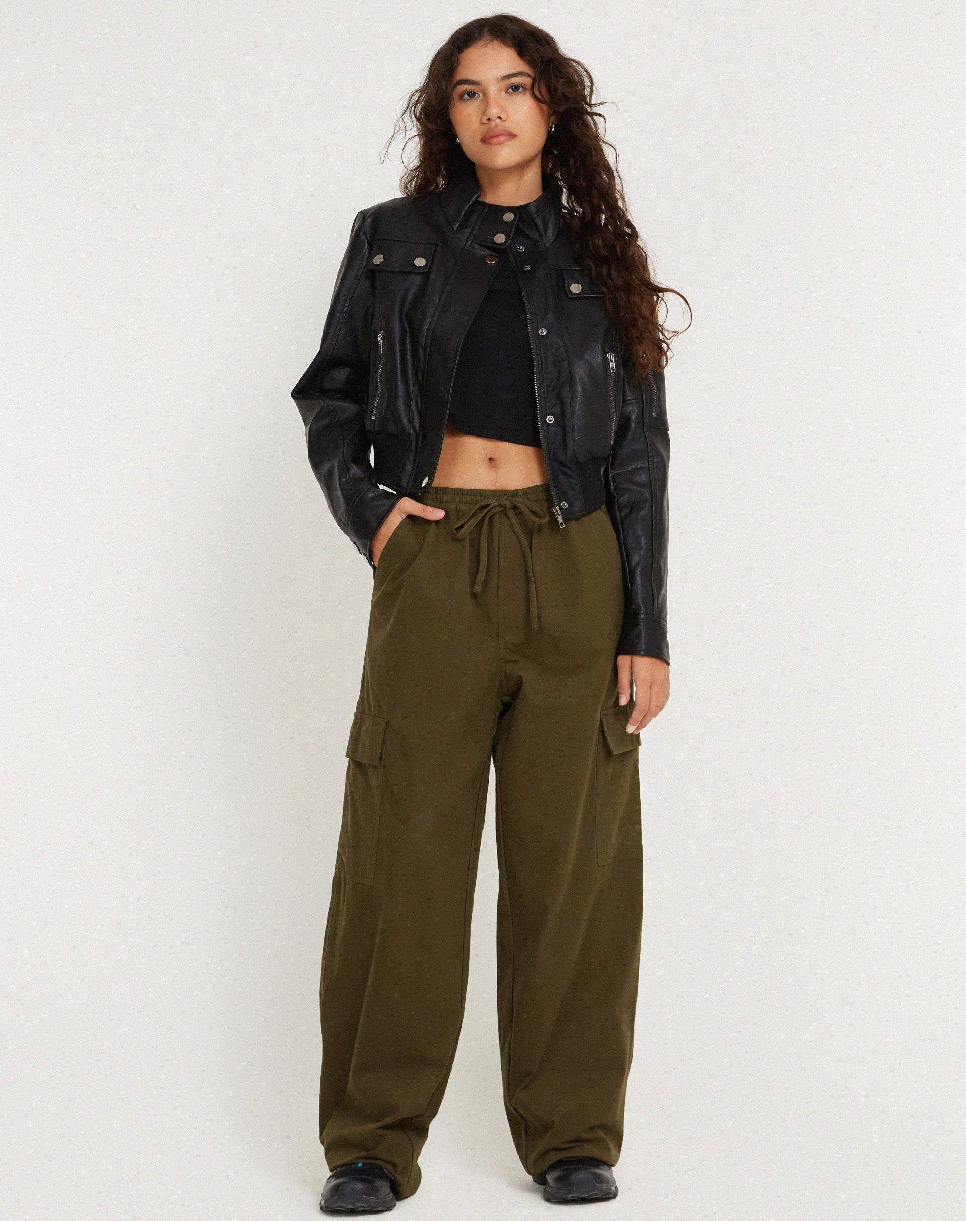 Image de Geona Pantalon cargo à jambes larges en olive foncé