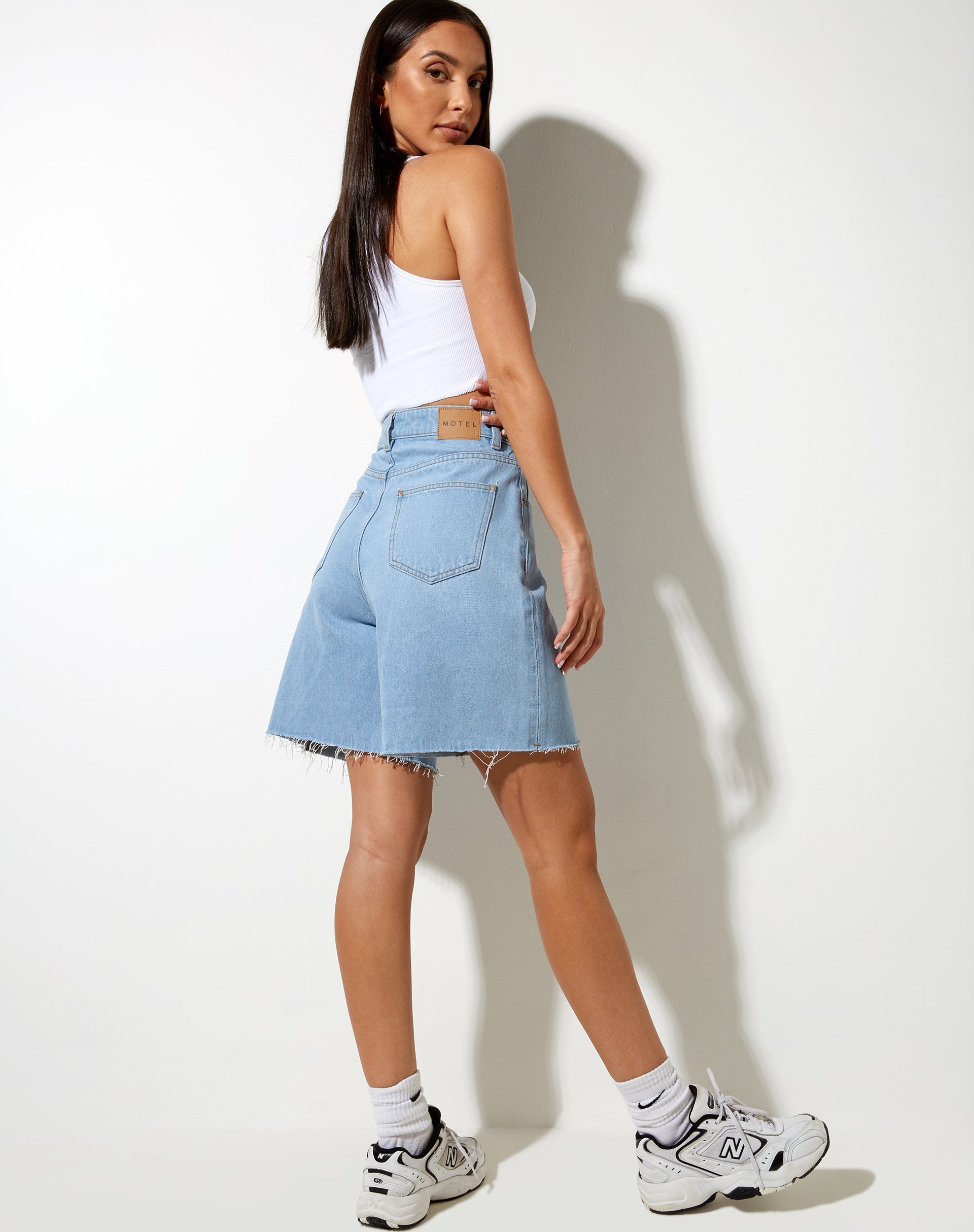 Image de Givas Crop Top in White Strawberry Embro