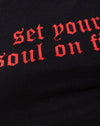 Noir avec Set Your Soul On Fire en rouge
