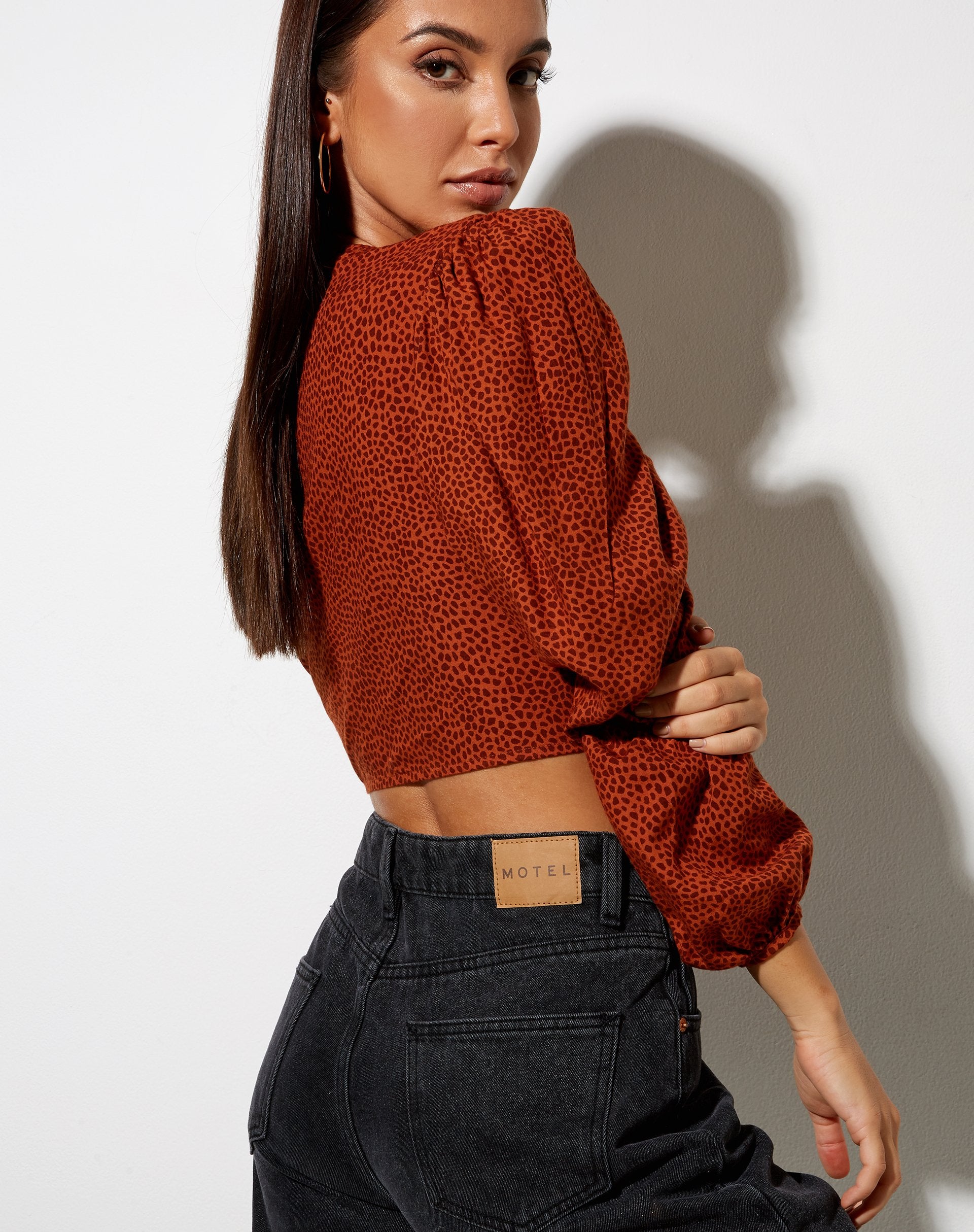 Image de Glario Crop Top in Mini Croc Brown