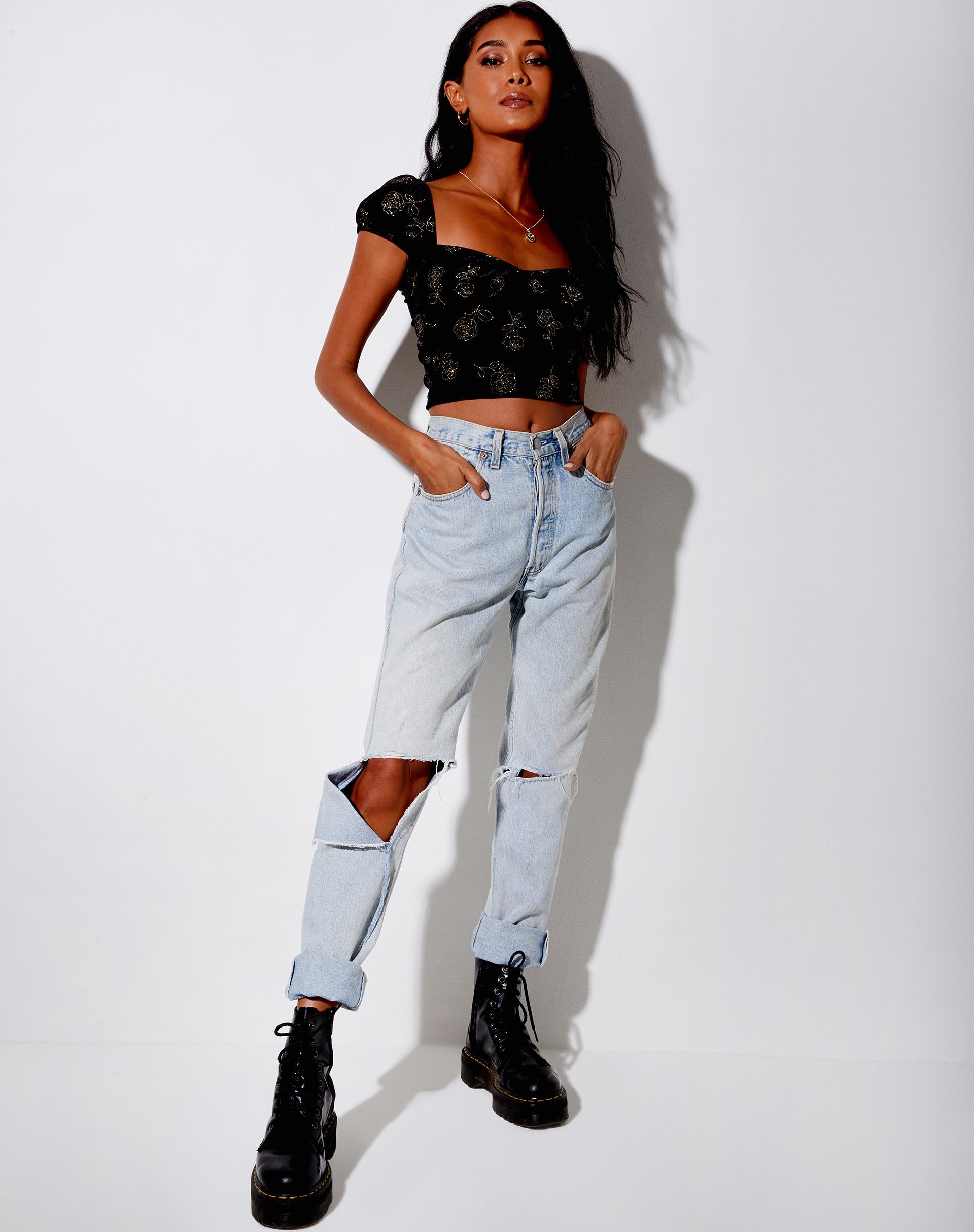 Image de Glasty Crop Top en noir et or Rose Stamp