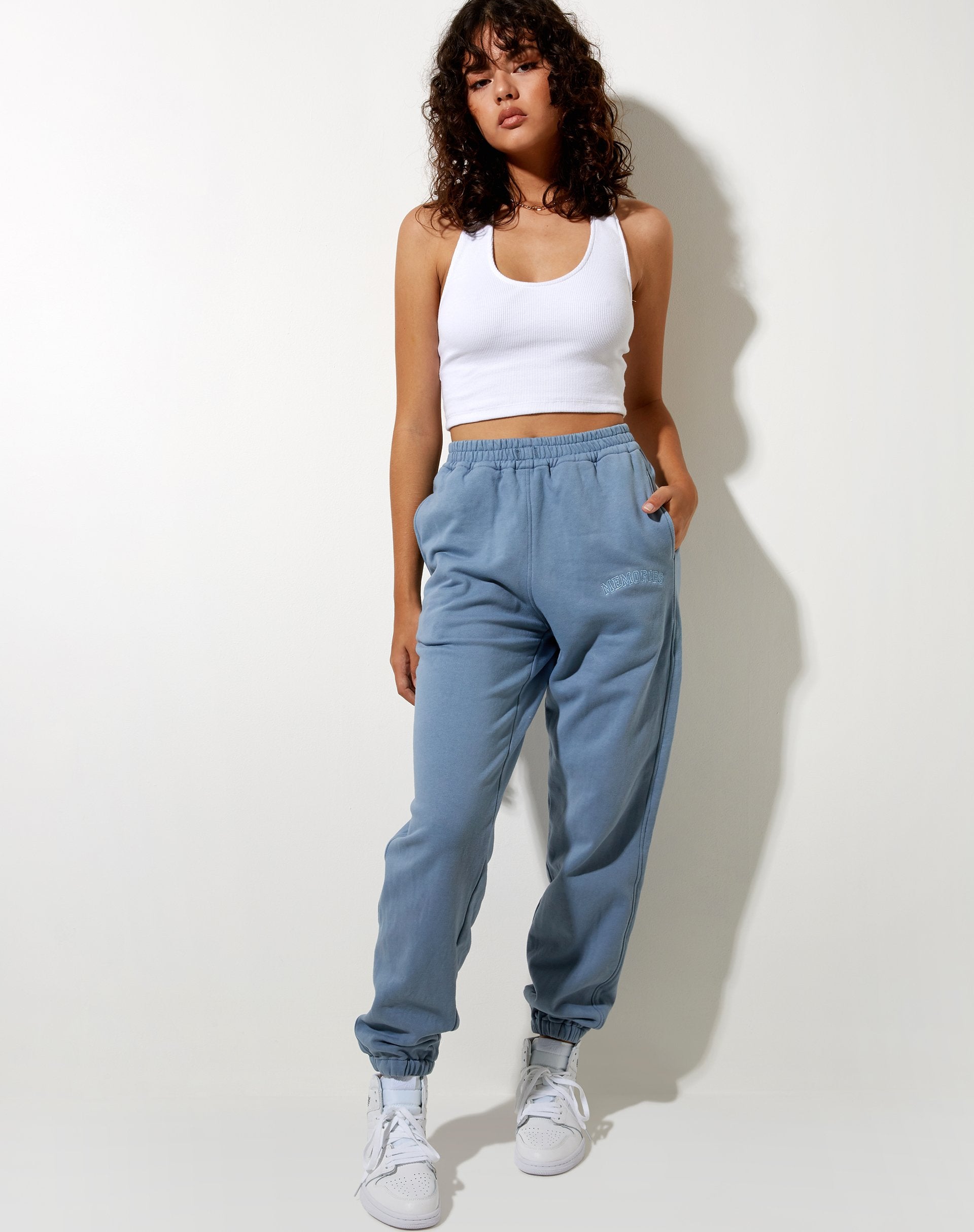 Image de Basta Jogger en bleu poudre Memories Embro