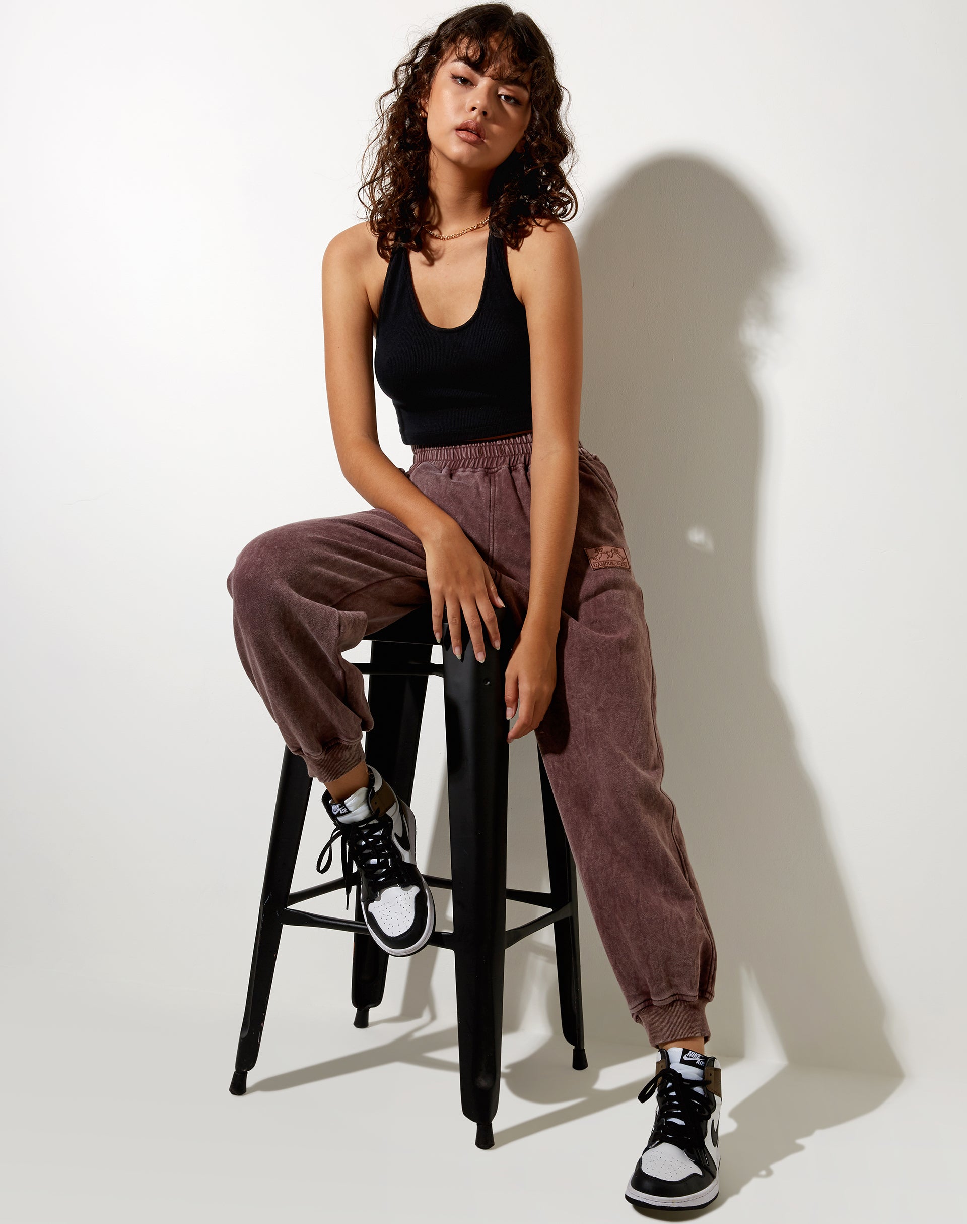 Image de Roider Jogger en Brown Wash LAmour Motel Label Embro