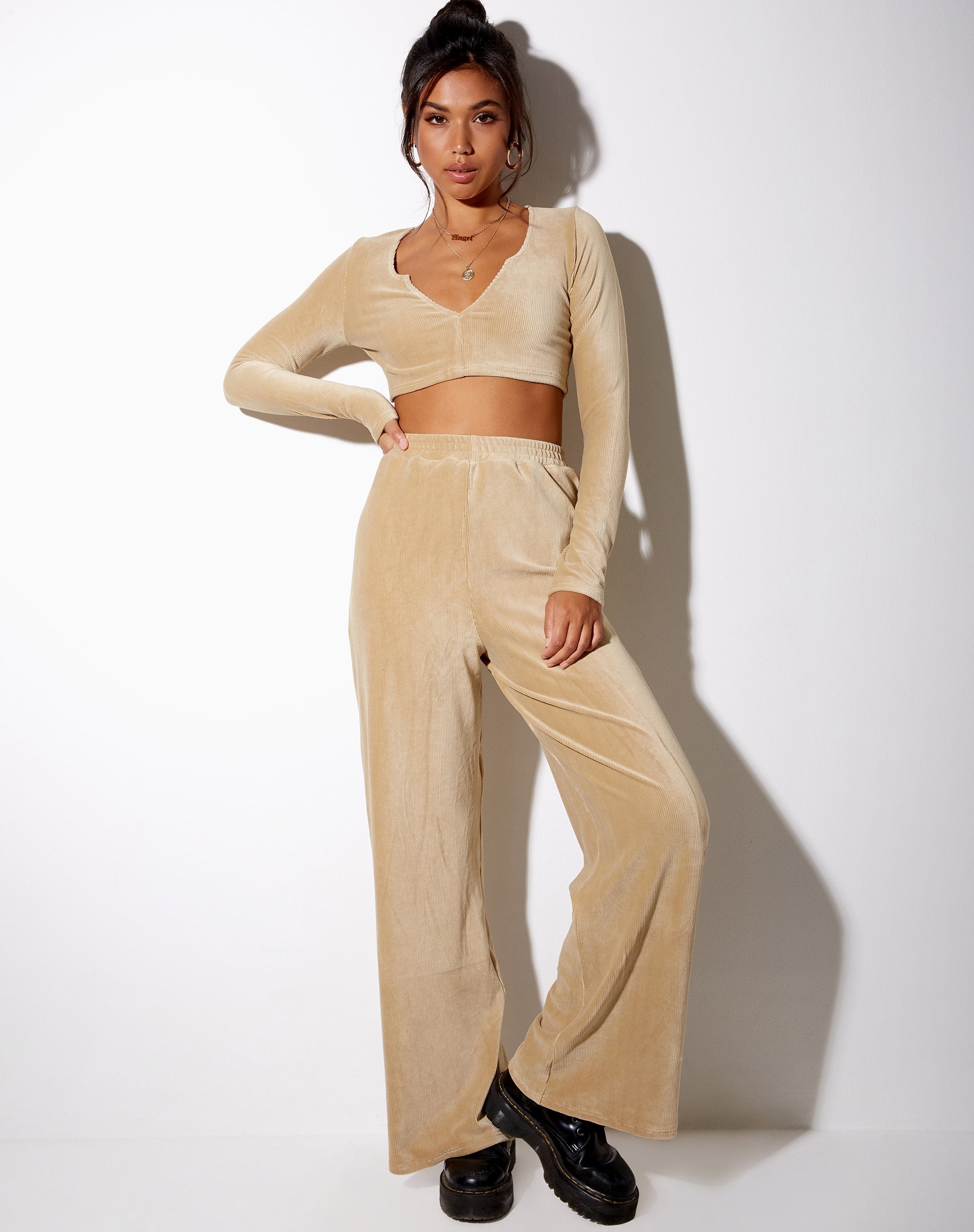 Image de Obeli Trouser in Velvet Rib Tan