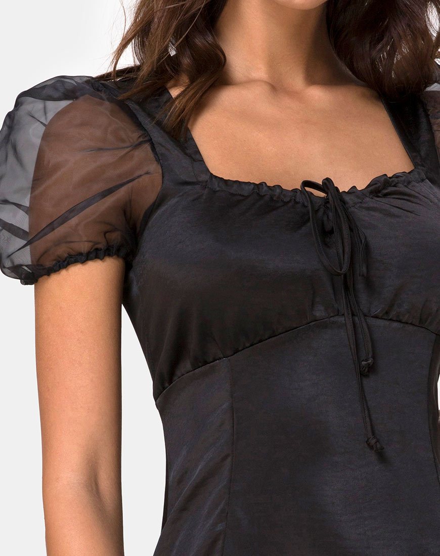 Image de la robe Guenelle en satin noir