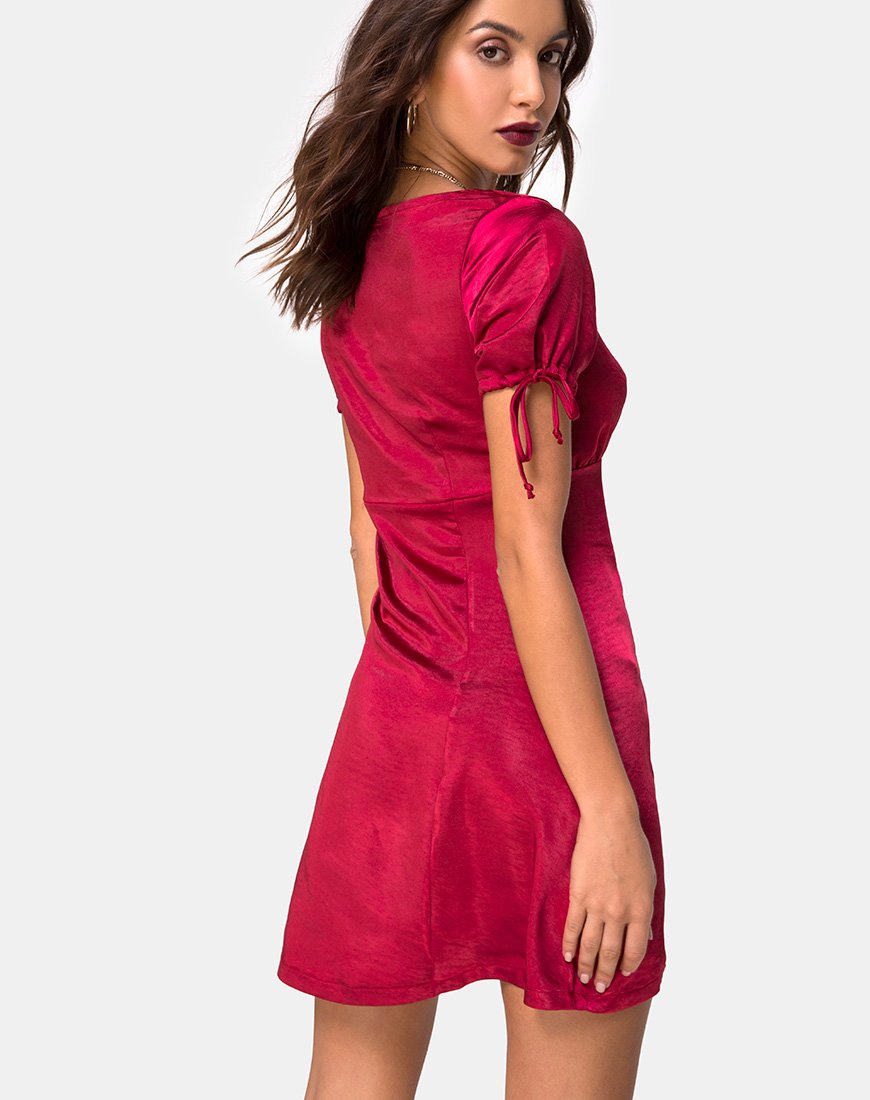 Image de la robe Guenette en satin cerise