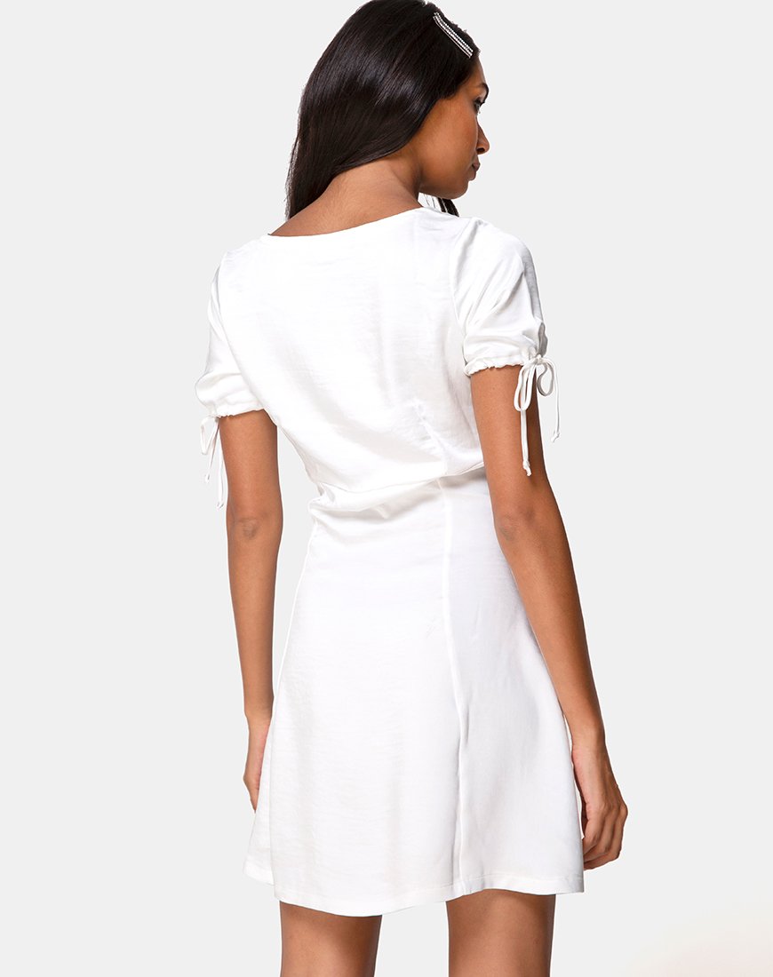 Image de la robe Guenette en satin Ivoire