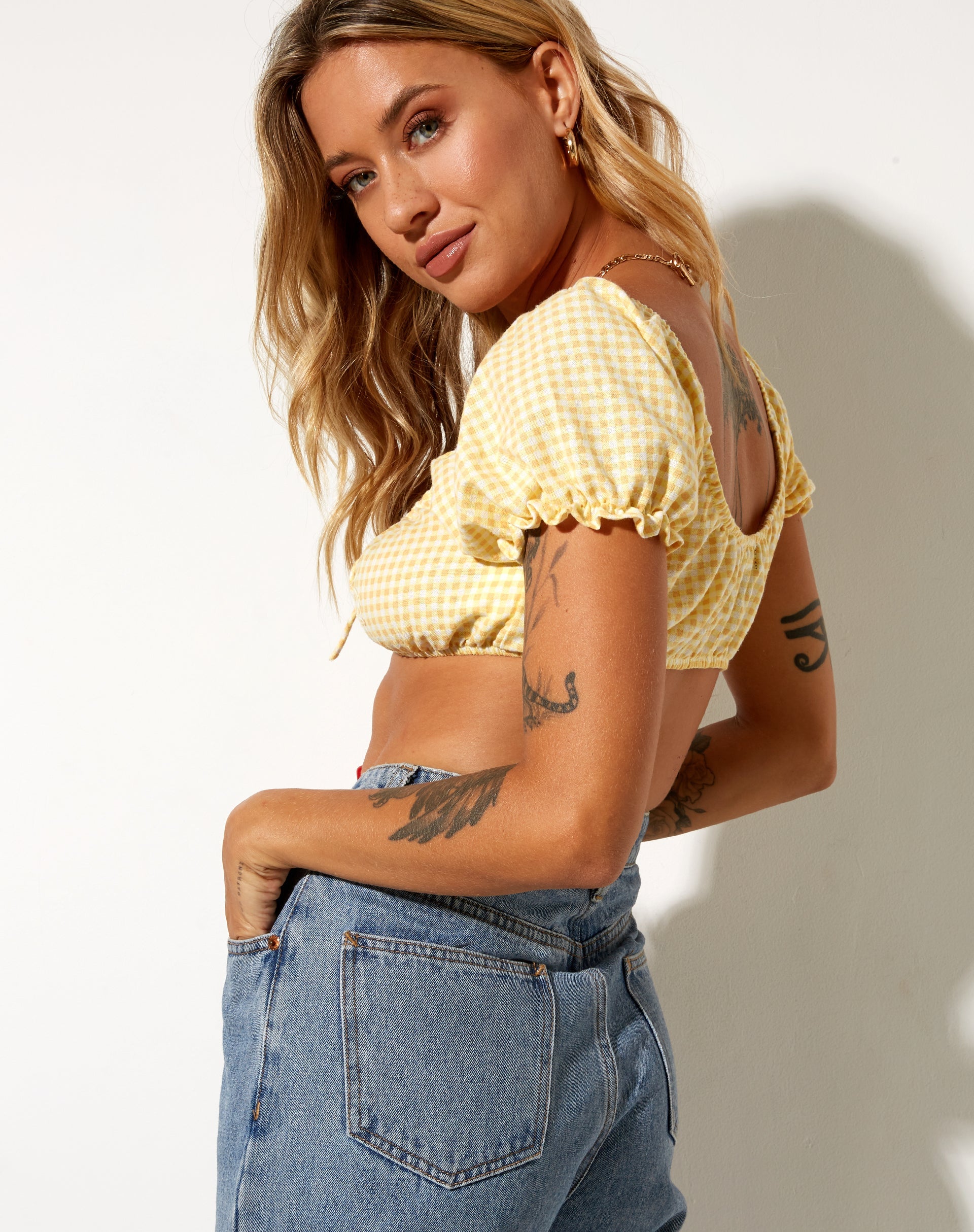 Image de Haenji Crop Top in Lemon Gingham Yellow