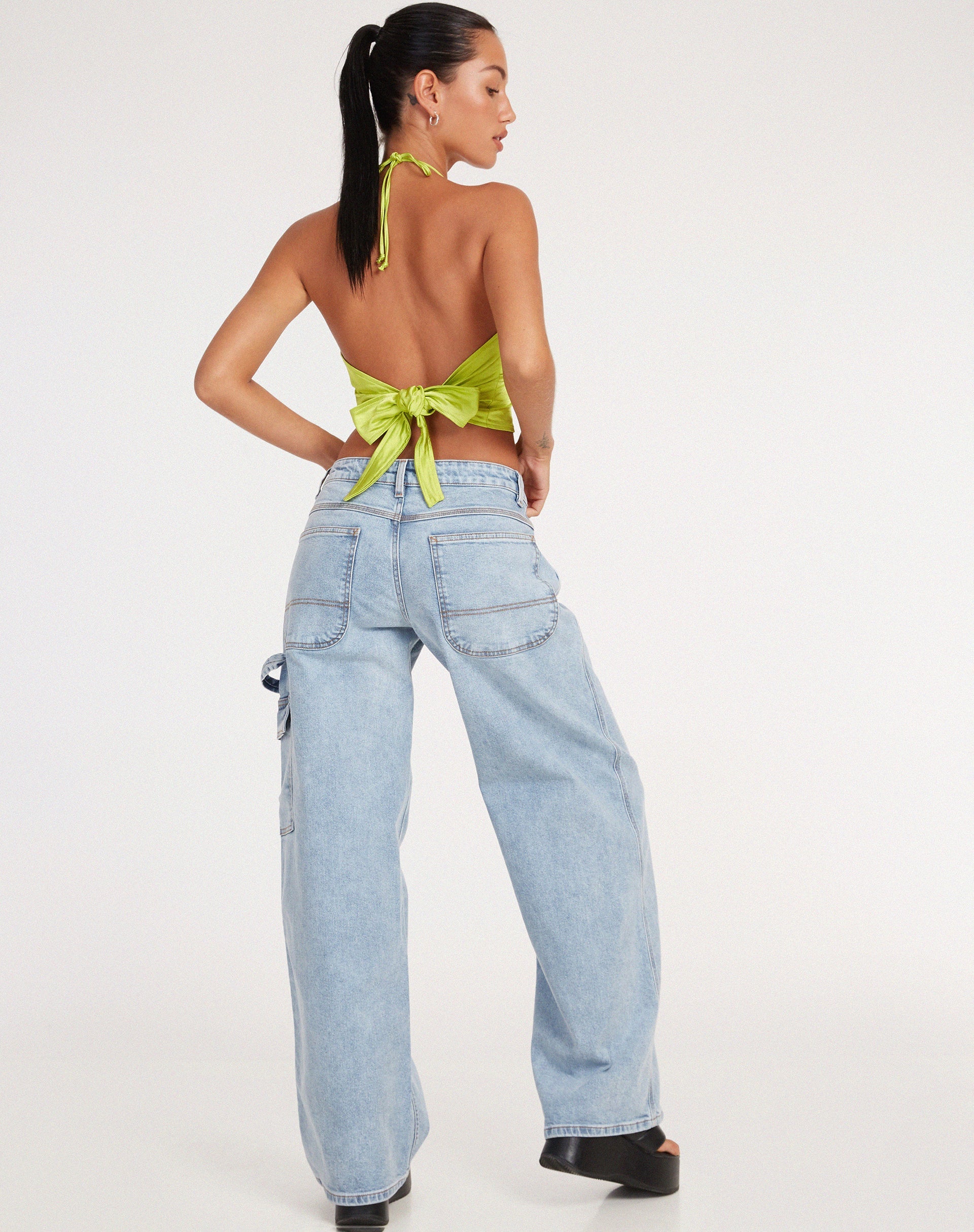image de Haltri Crop Top in Satin Lime Green