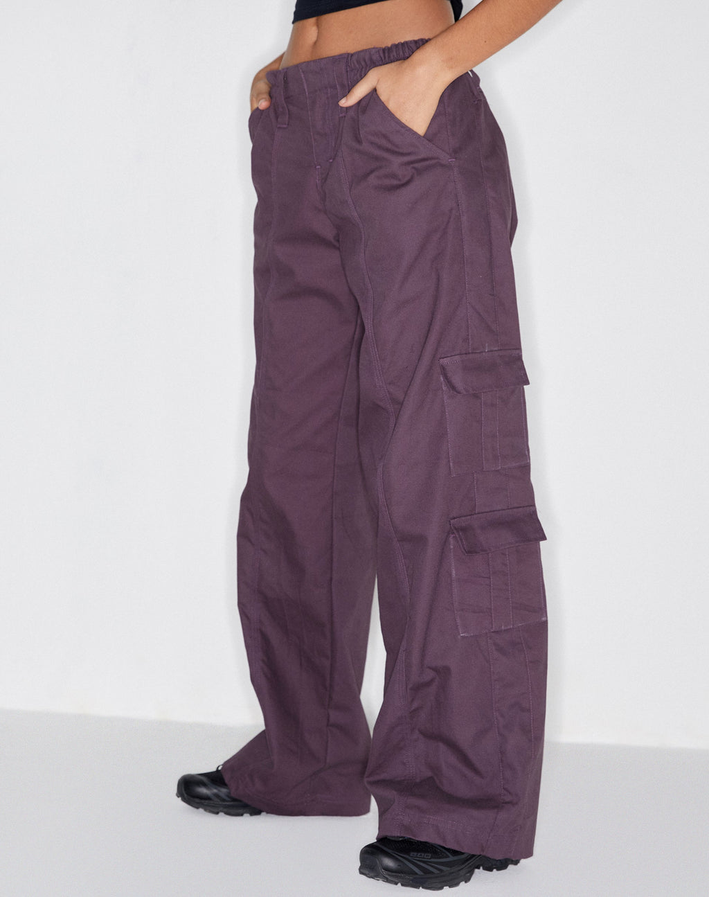 Pantalon cargo Hansa en panama violet foncé