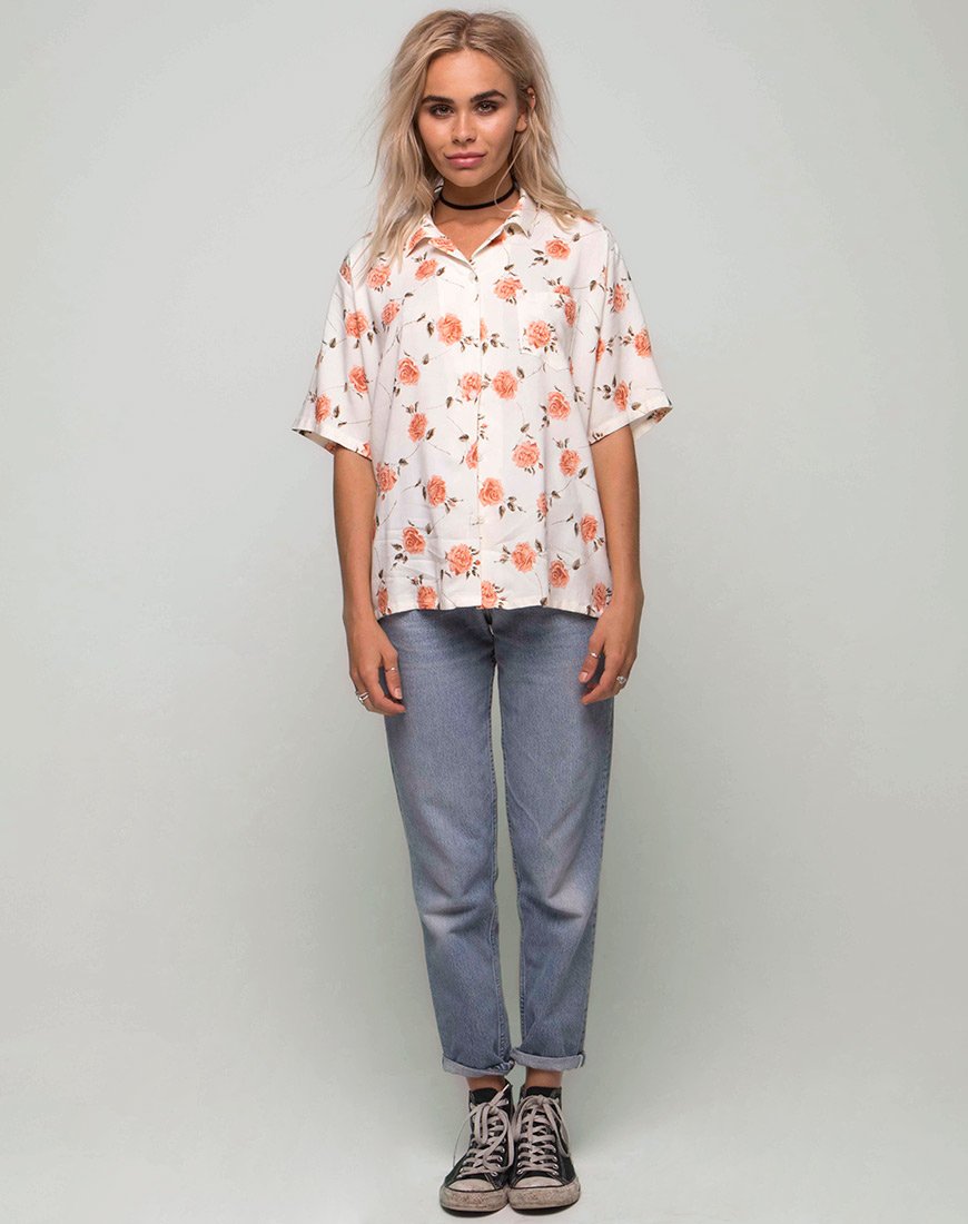 Image de la chemise hawaïenne dans New Romance