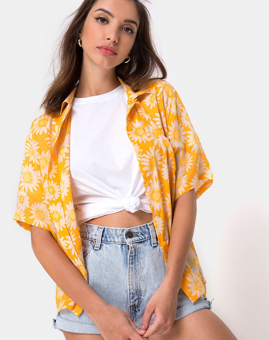Chemise hawaïenne à fleurs jaunes ensoleillées