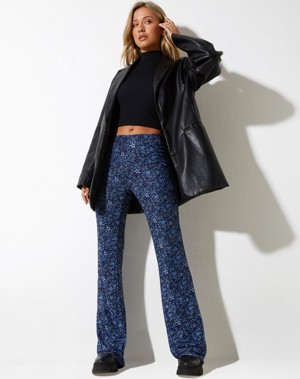 Pantalon évasé Herly, bleu jardin de fleurs