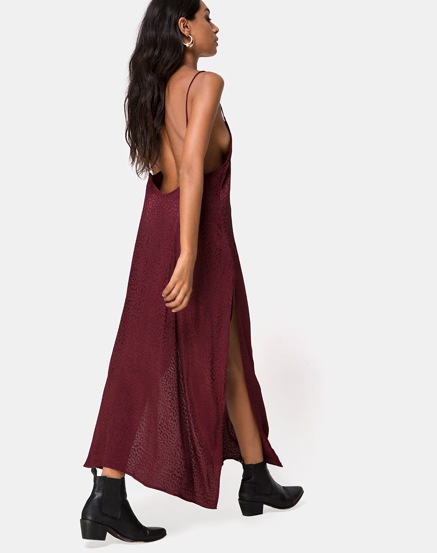 Image de la robe Hime en satin Cheetah Burgundy