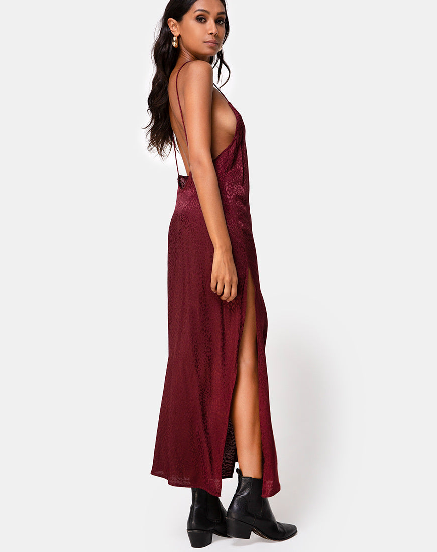 Image de la robe Hime en satin Cheetah Burgundy