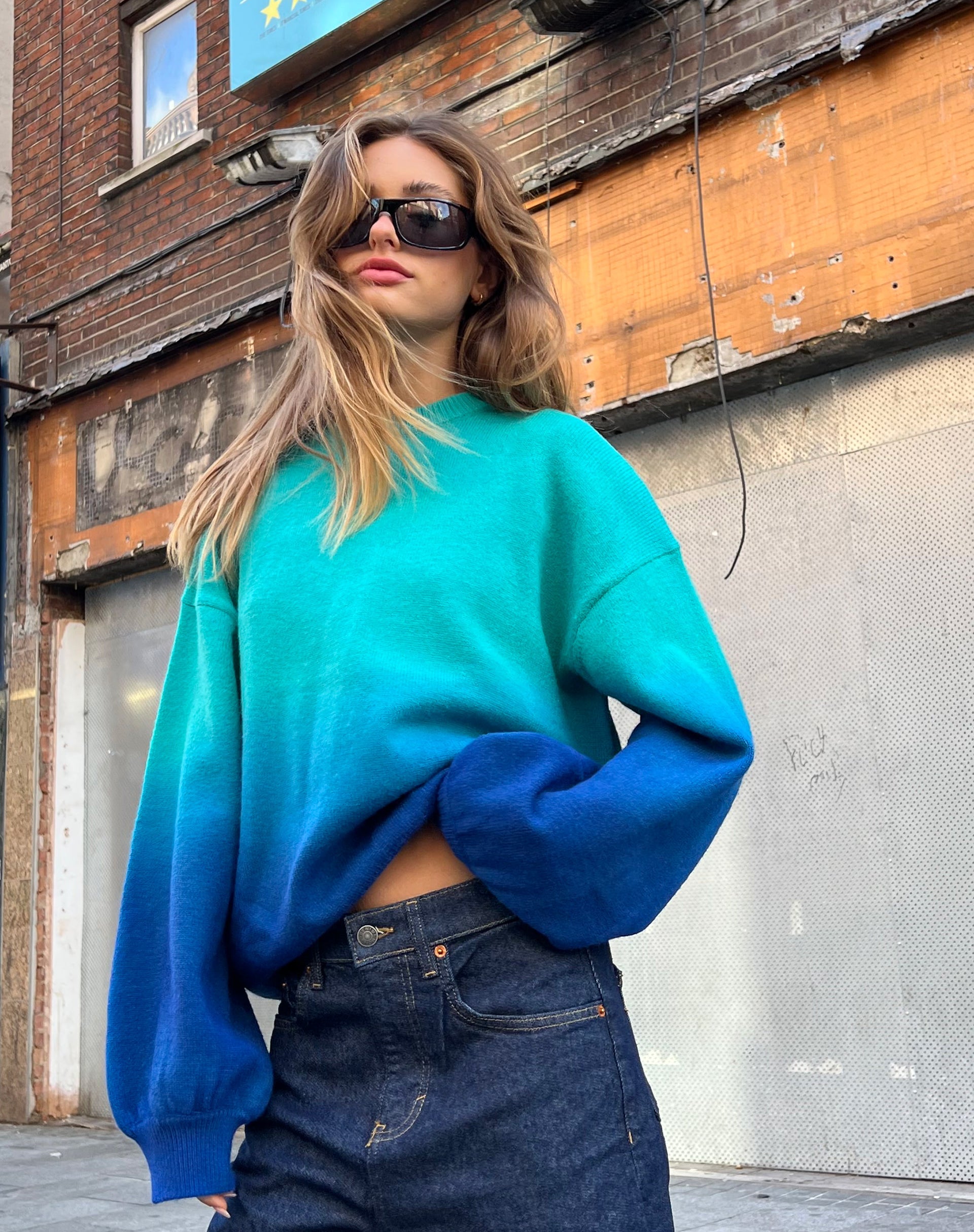 image de Akari Jumper in Gradient Blue