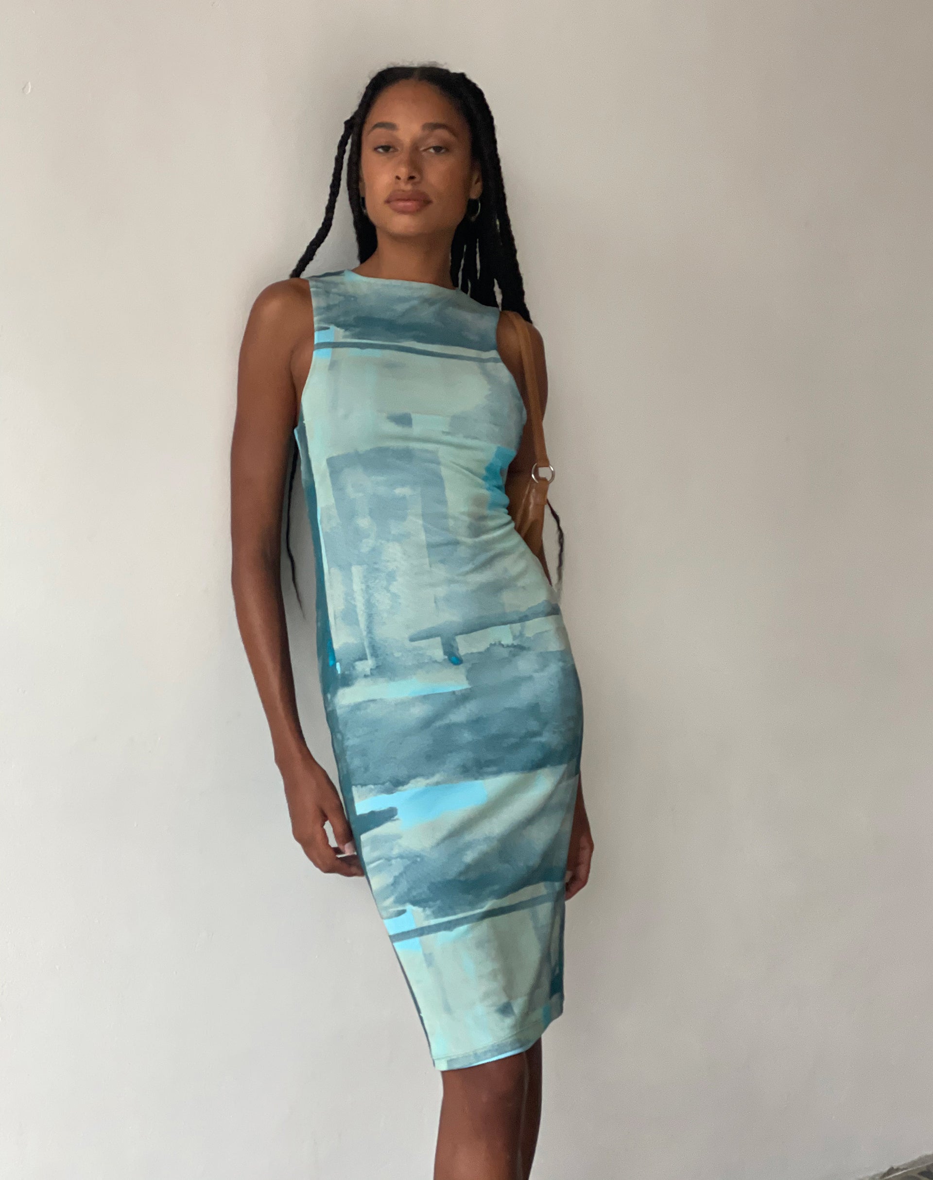 Image de MOTEL X JACQUIE Indie Midi Dress in Mesh Green and Blue Abstract Paint Brush