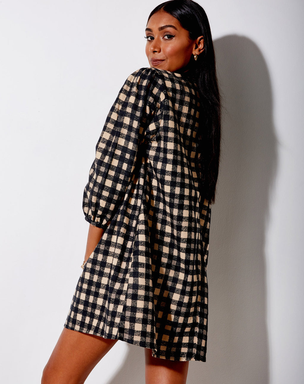 Isha Mini Dress in 90's Grunge Check (Mini robe Isha à carreaux des années 90)
