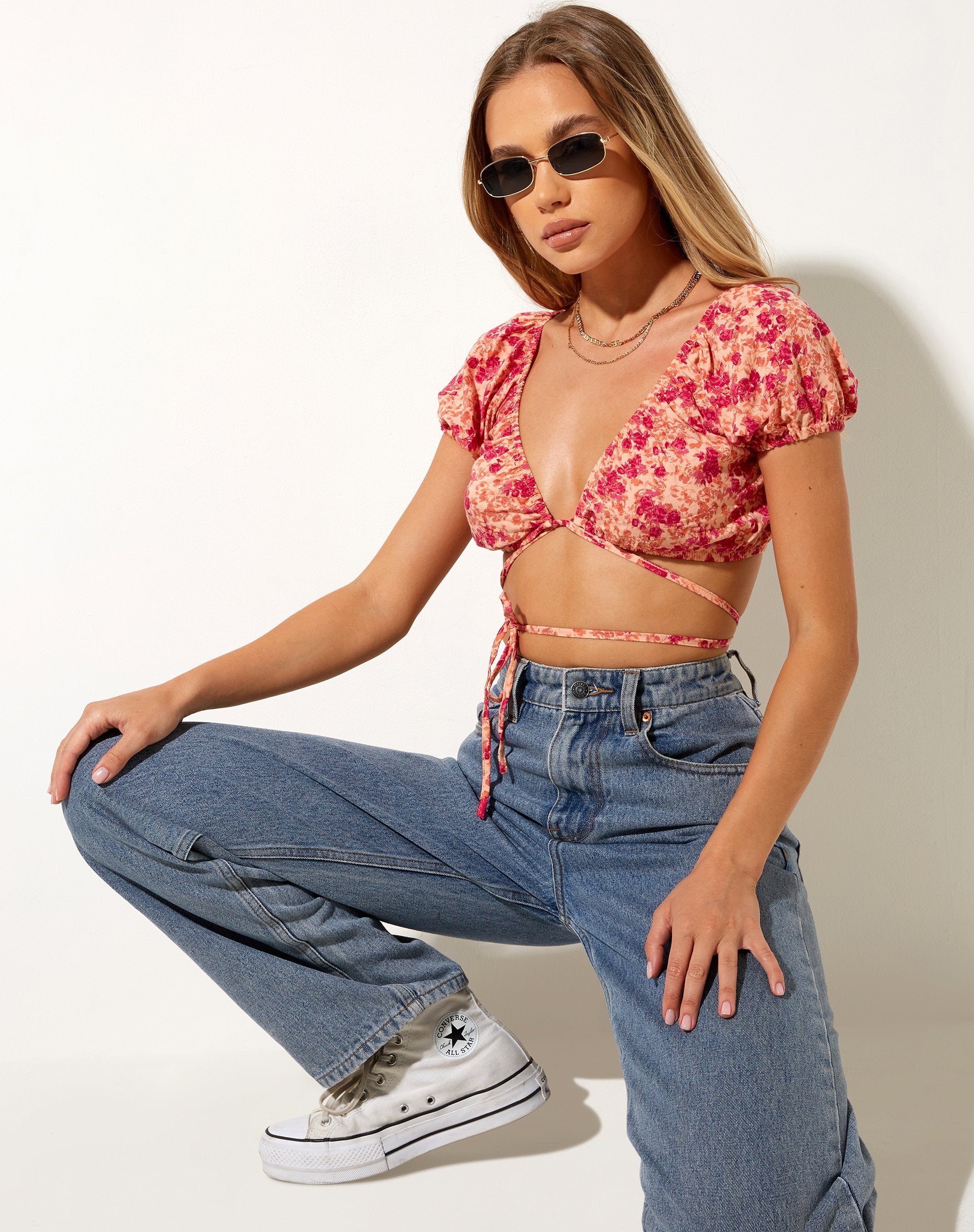 Image de Jiena Crop Top in Dark Wild Flower Cantaloupe