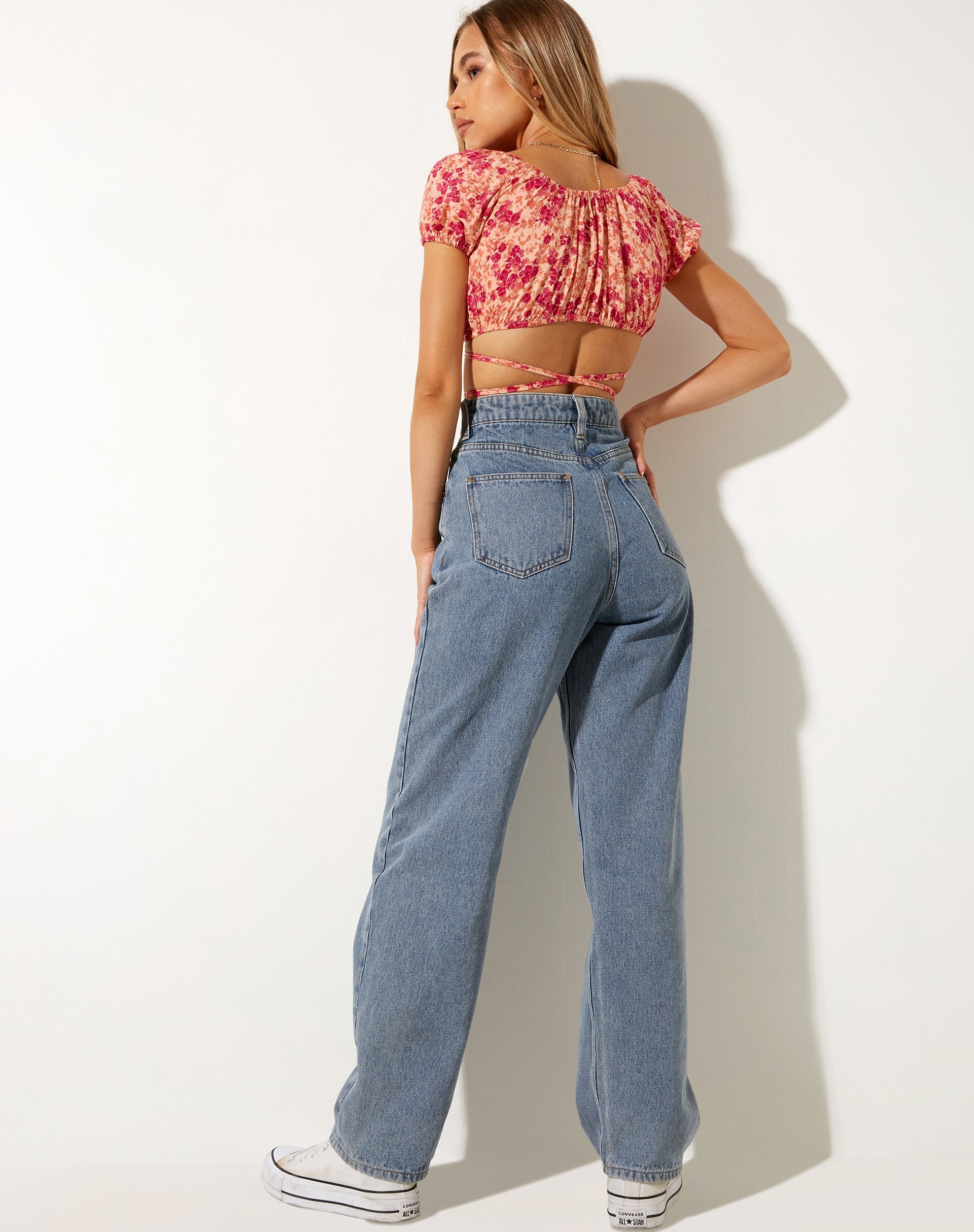 Image de Jiena Crop Top in Dark Wild Flower Cantaloupe