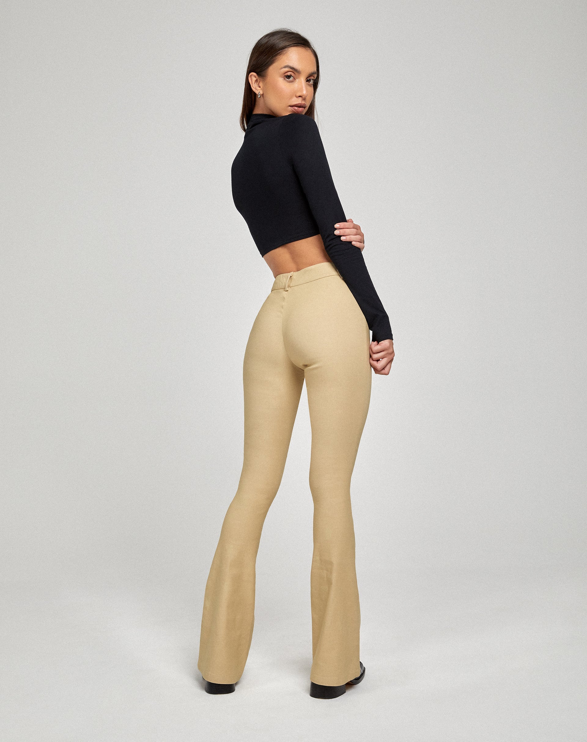 Image de Jopanka Flare Trouser in Tailoring Ecru