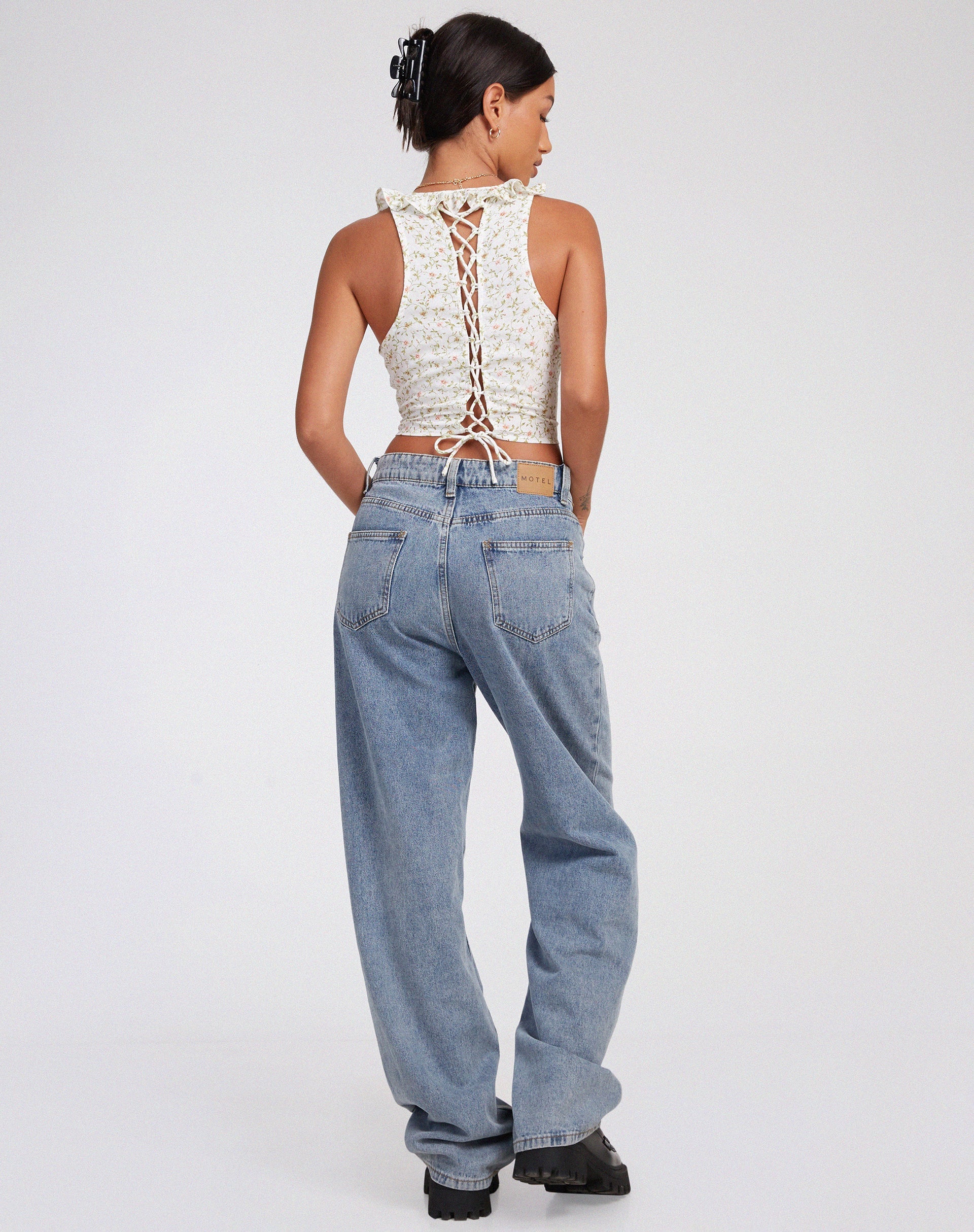 Image de Julka Cami Top in Pretty Petal Ivory