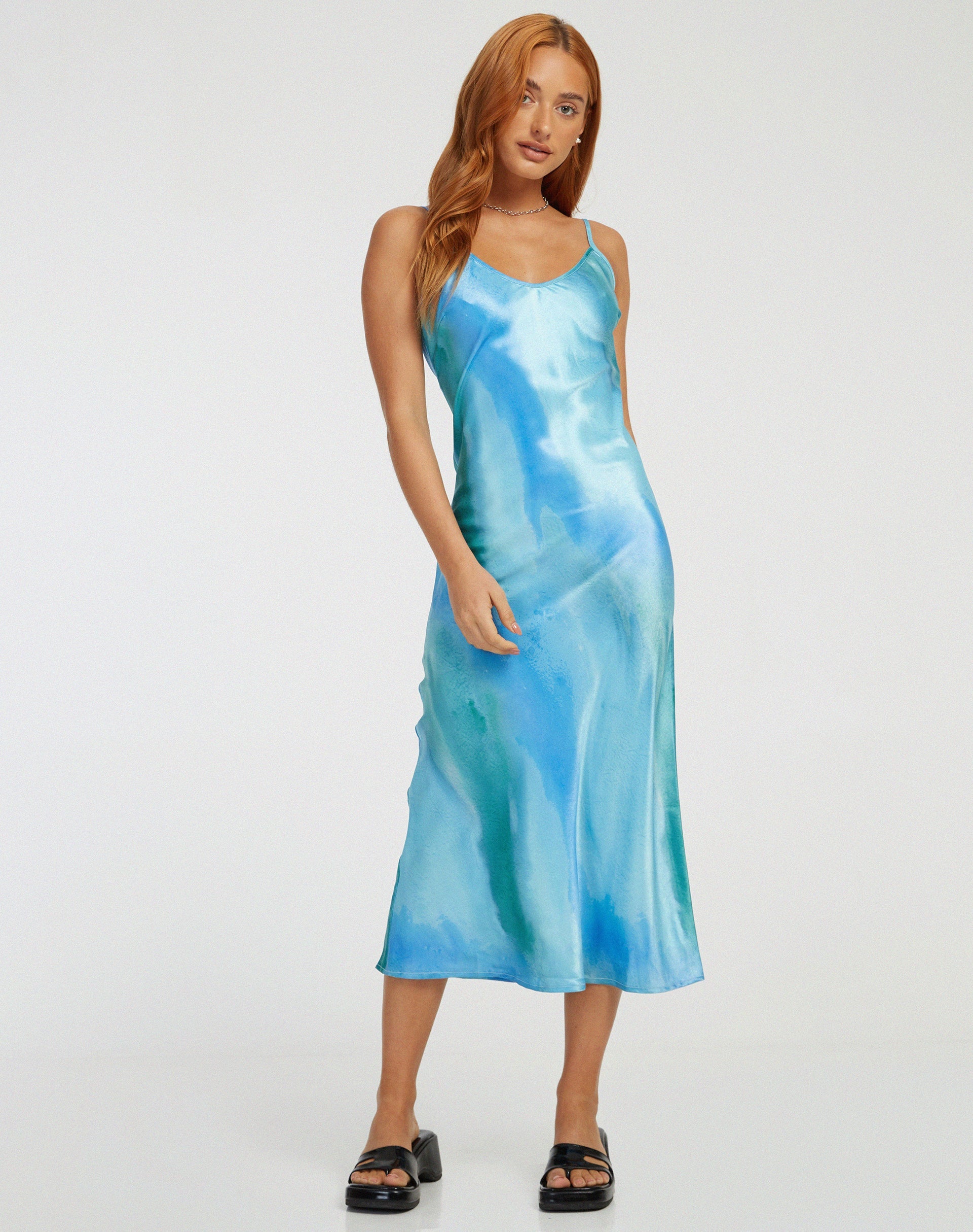 image de Juvina Midi Dress in Satin Watercolour Tosca