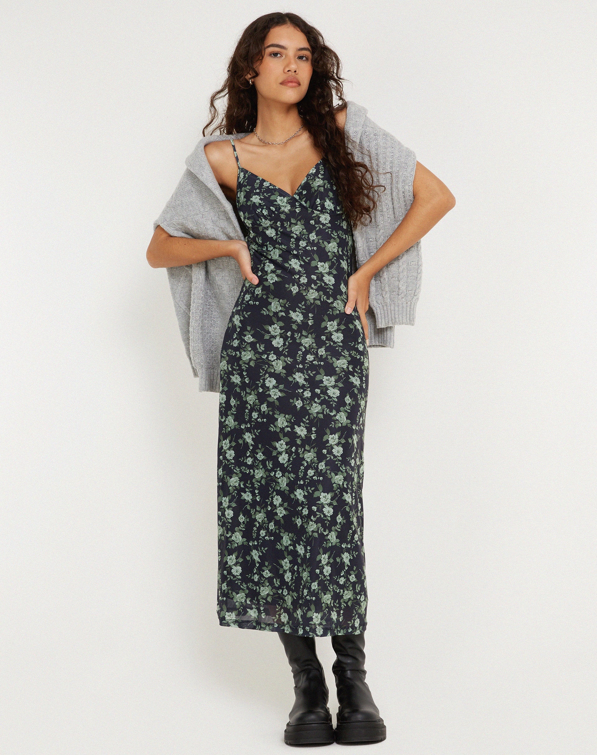 image de Kalana Maxi Dress in Pretty Floral Green