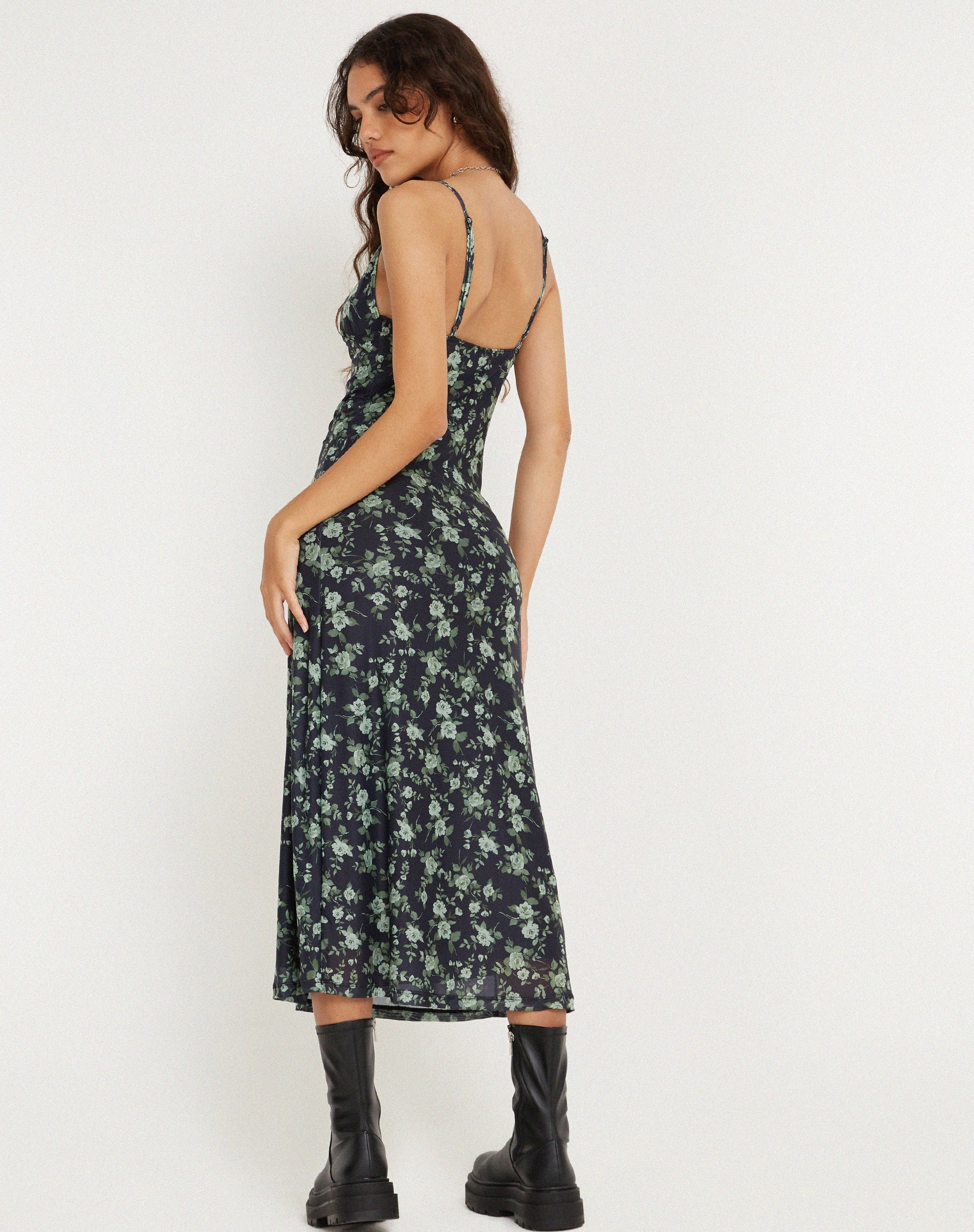 image de Kalana Maxi Dress in Pretty Floral Green