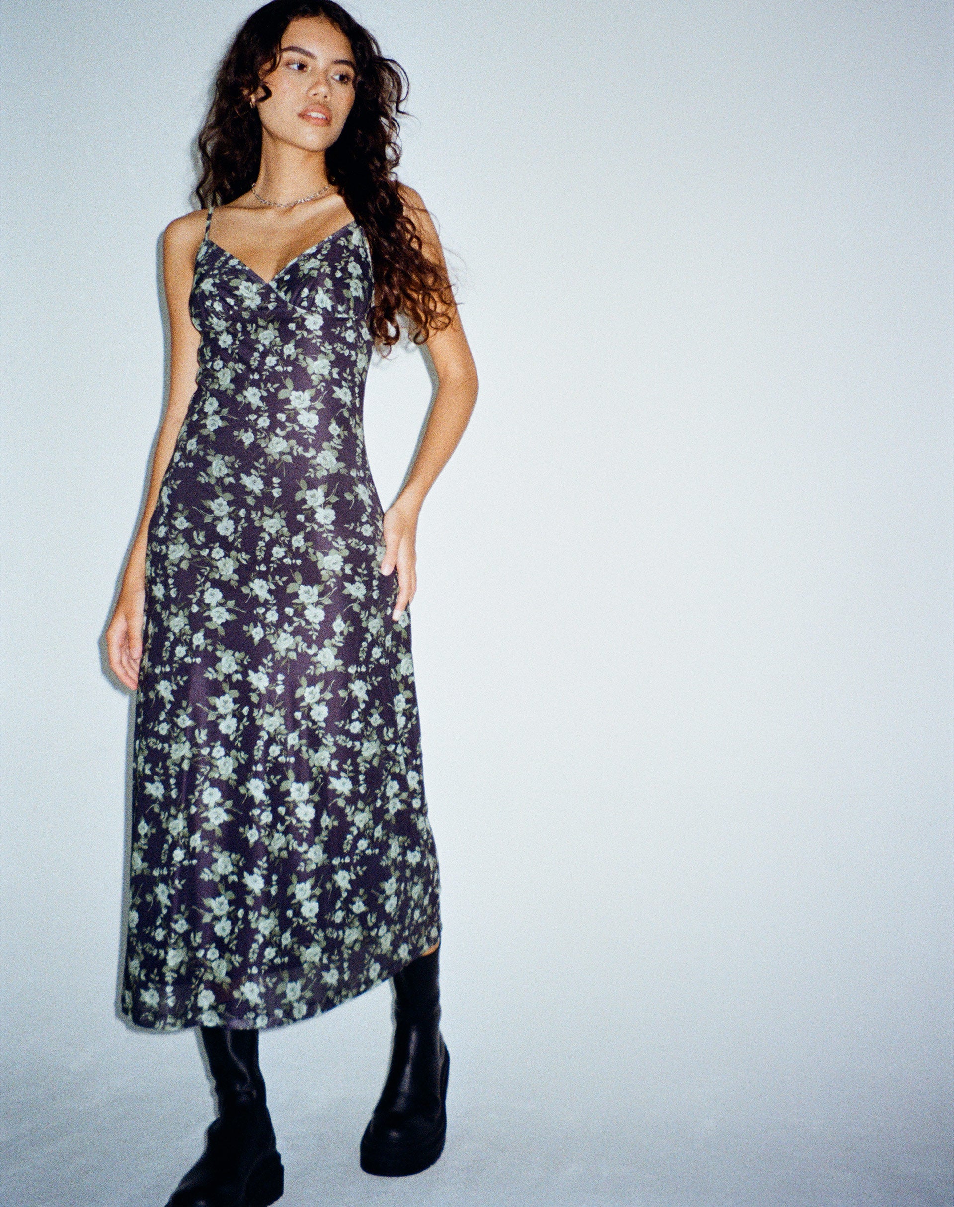 image de Kalana Maxi Dress in Pretty Floral Green